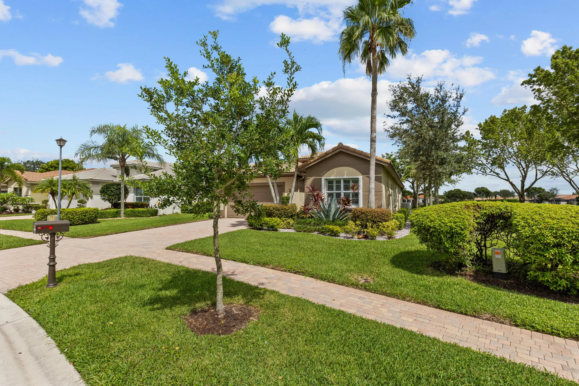 Property Slideshow image 3 of 54 | 9513 isles cay dr, Delray Beach, FL, 33446