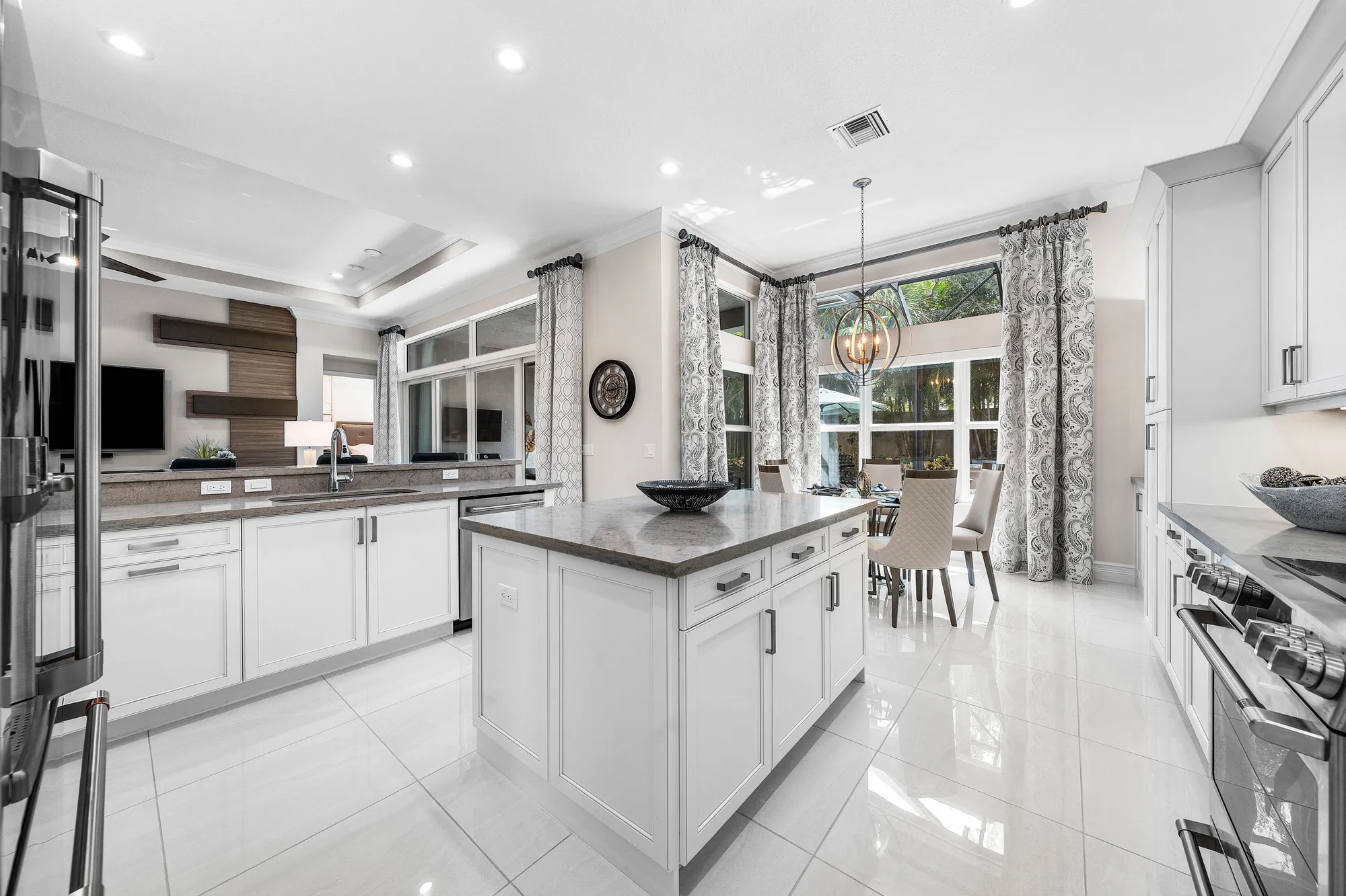 Property Slideshow image 14 of 61 | 8282 pyramid peak ln, Boynton Beach, FL, 33473