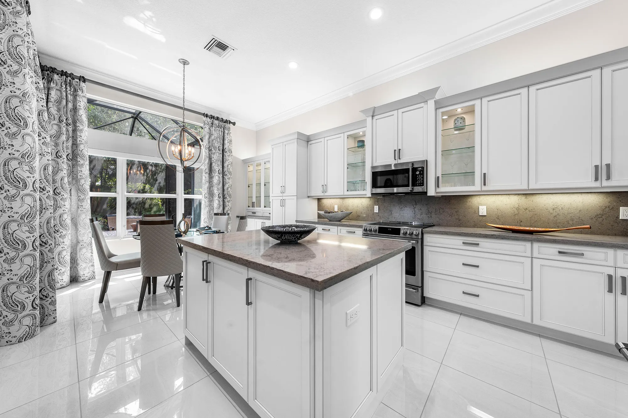 Property Slideshow image 17 of 61 | 8282 pyramid peak ln, Boynton Beach, FL, 33473