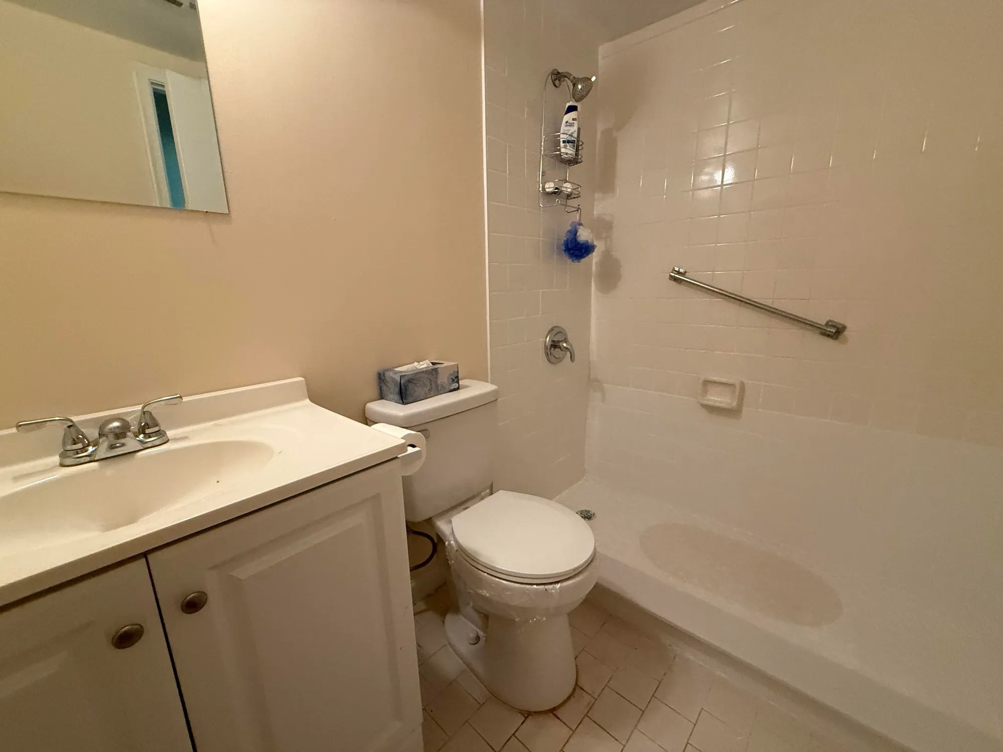 Property Slideshow image 8 of 25 | 75 salisbury d, West Palm Beach, FL, 33417