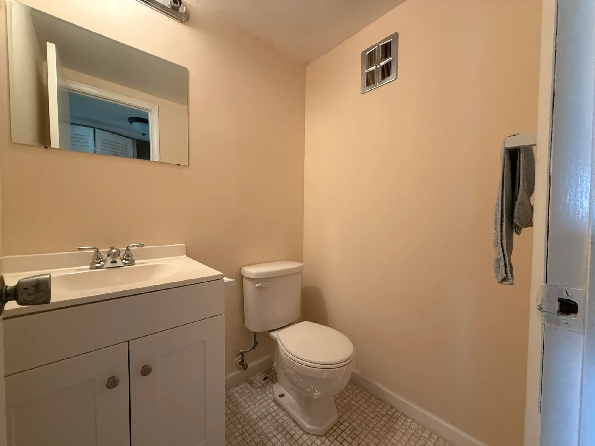 Property Slideshow image 6 of 25 | 75 salisbury d, West Palm Beach, FL, 33417
