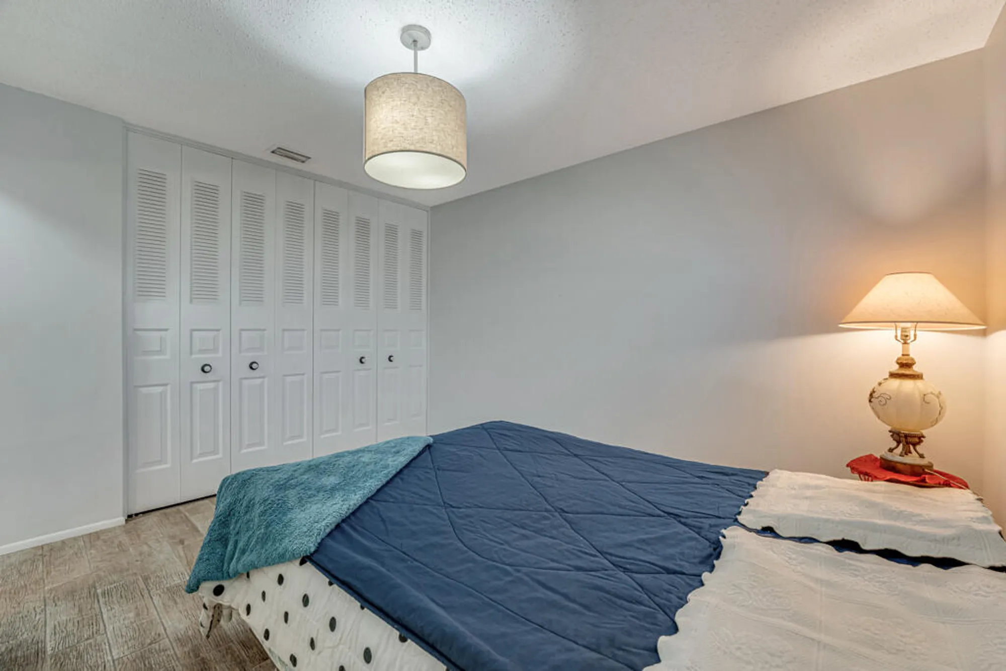 Property Slideshow image 16 of 27 | 2775 dudley dr d, West Palm Beach, FL, 33415