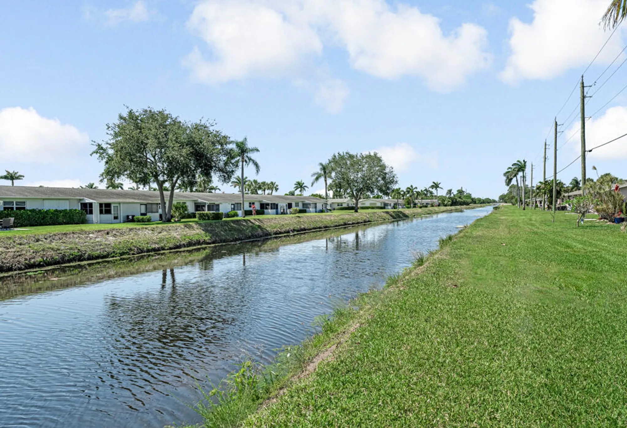 Property Slideshow image 1 of 27 | 2775 dudley dr d, West Palm Beach, FL, 33415