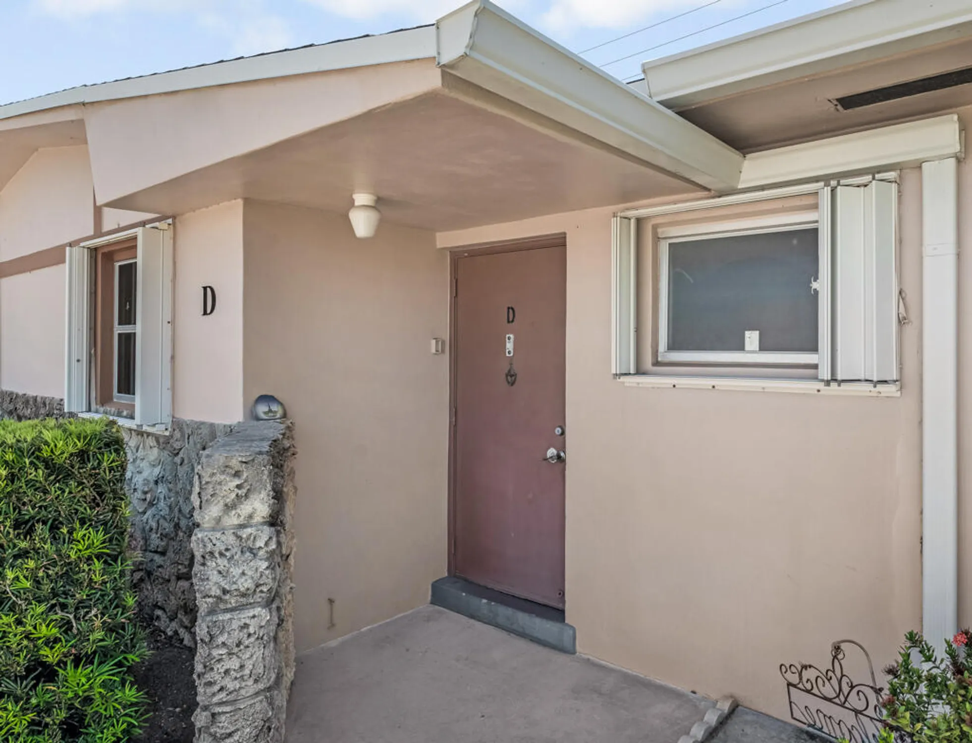 Property Slideshow image 26 of 27 | 2775 dudley dr d, West Palm Beach, FL, 33415