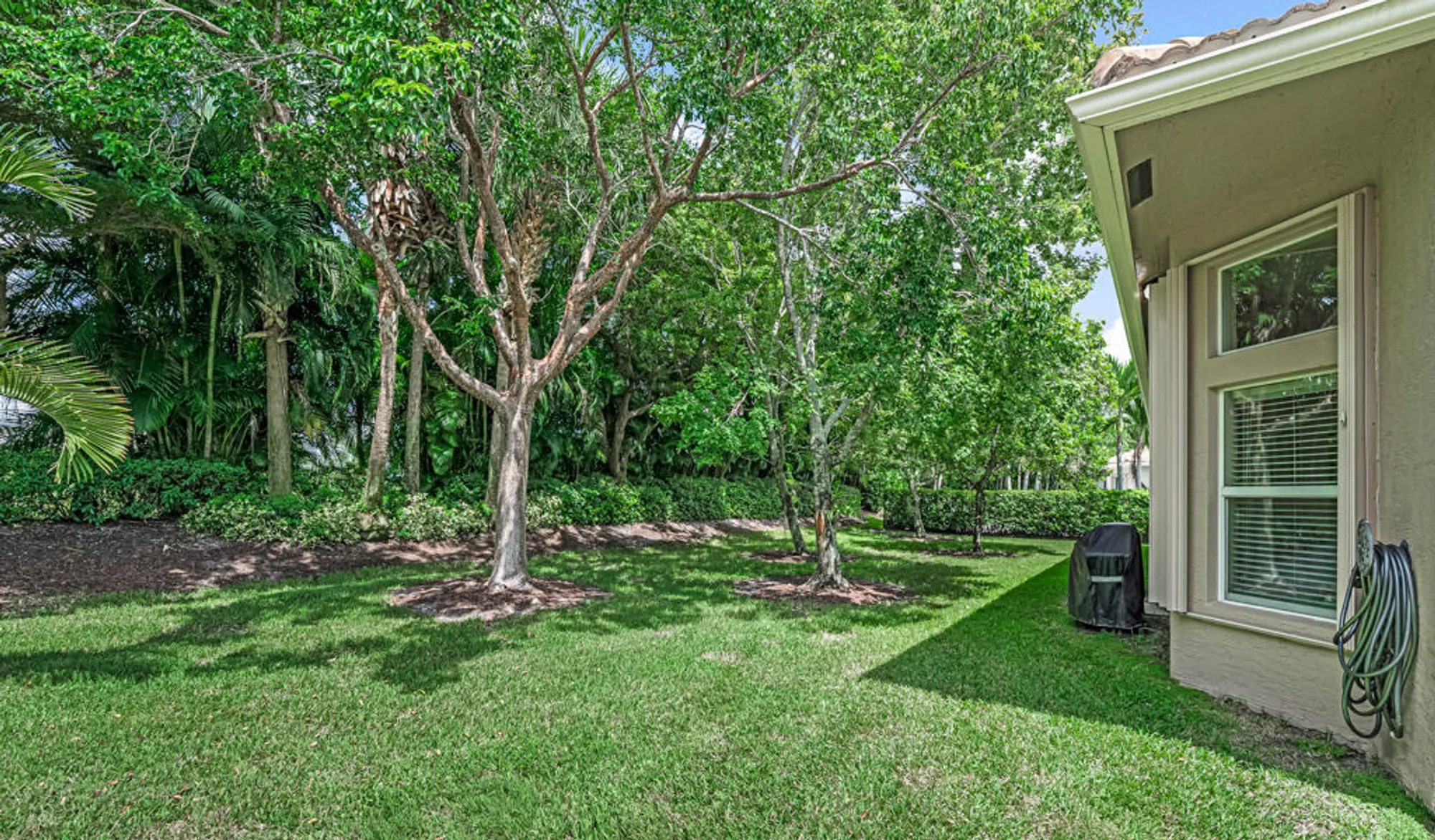 Property Slideshow image 40 of 62 | 10606 whitewind cir, Boynton Beach, FL, 33473
