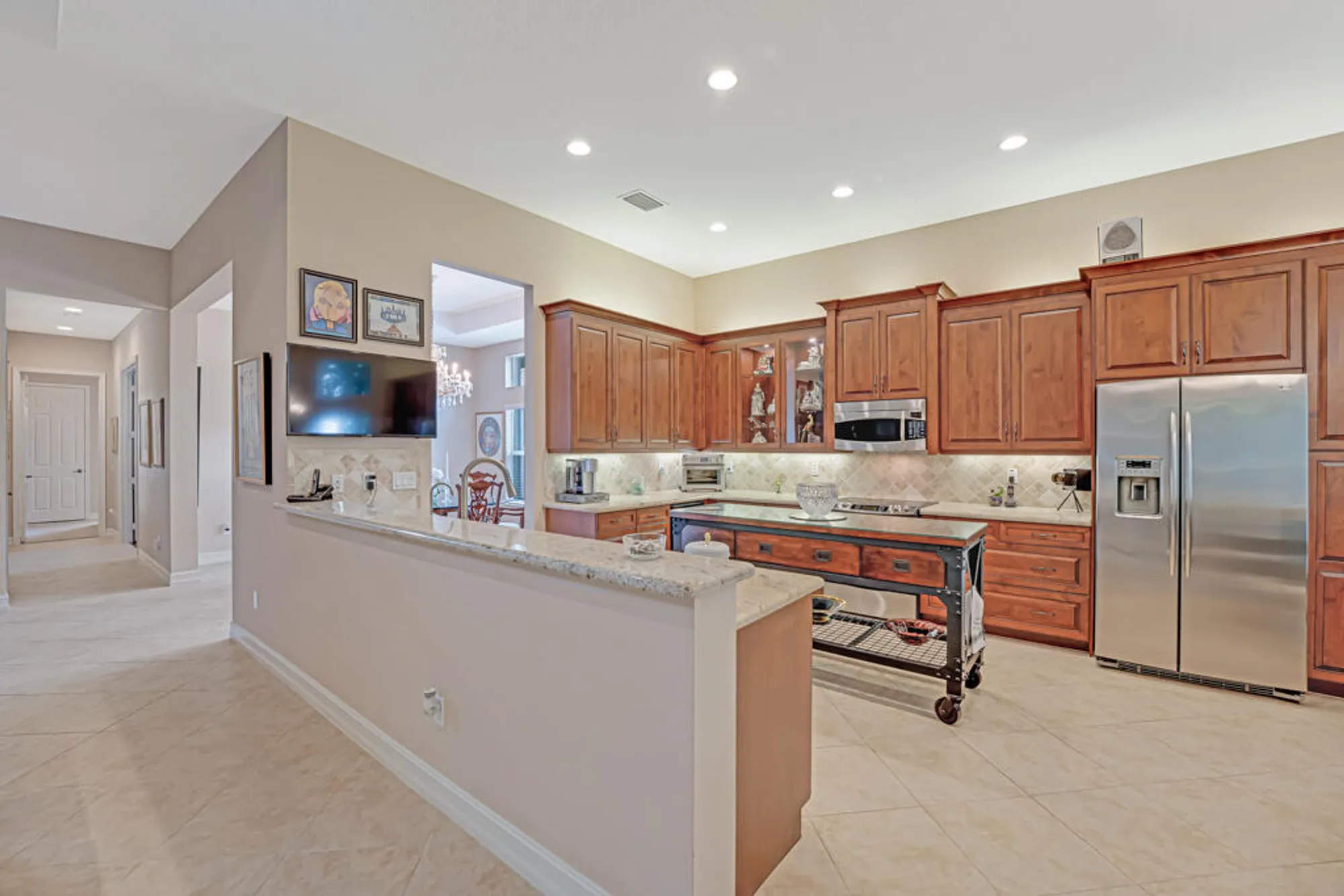 Property Slideshow image 9 of 62 | 10606 whitewind cir, Boynton Beach, FL, 33473