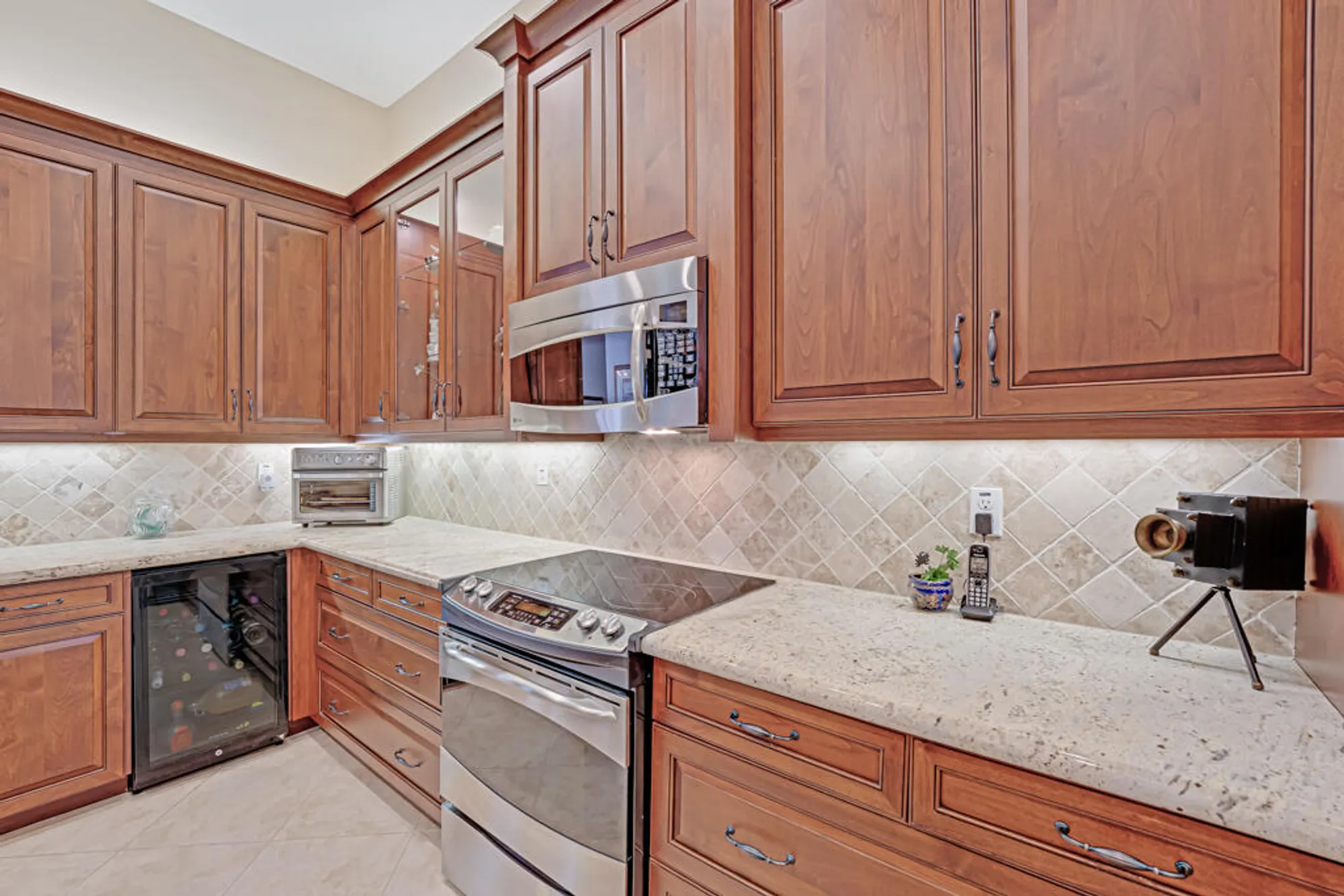 Property Slideshow image 10 of 62 | 10606 whitewind cir, Boynton Beach, FL, 33473