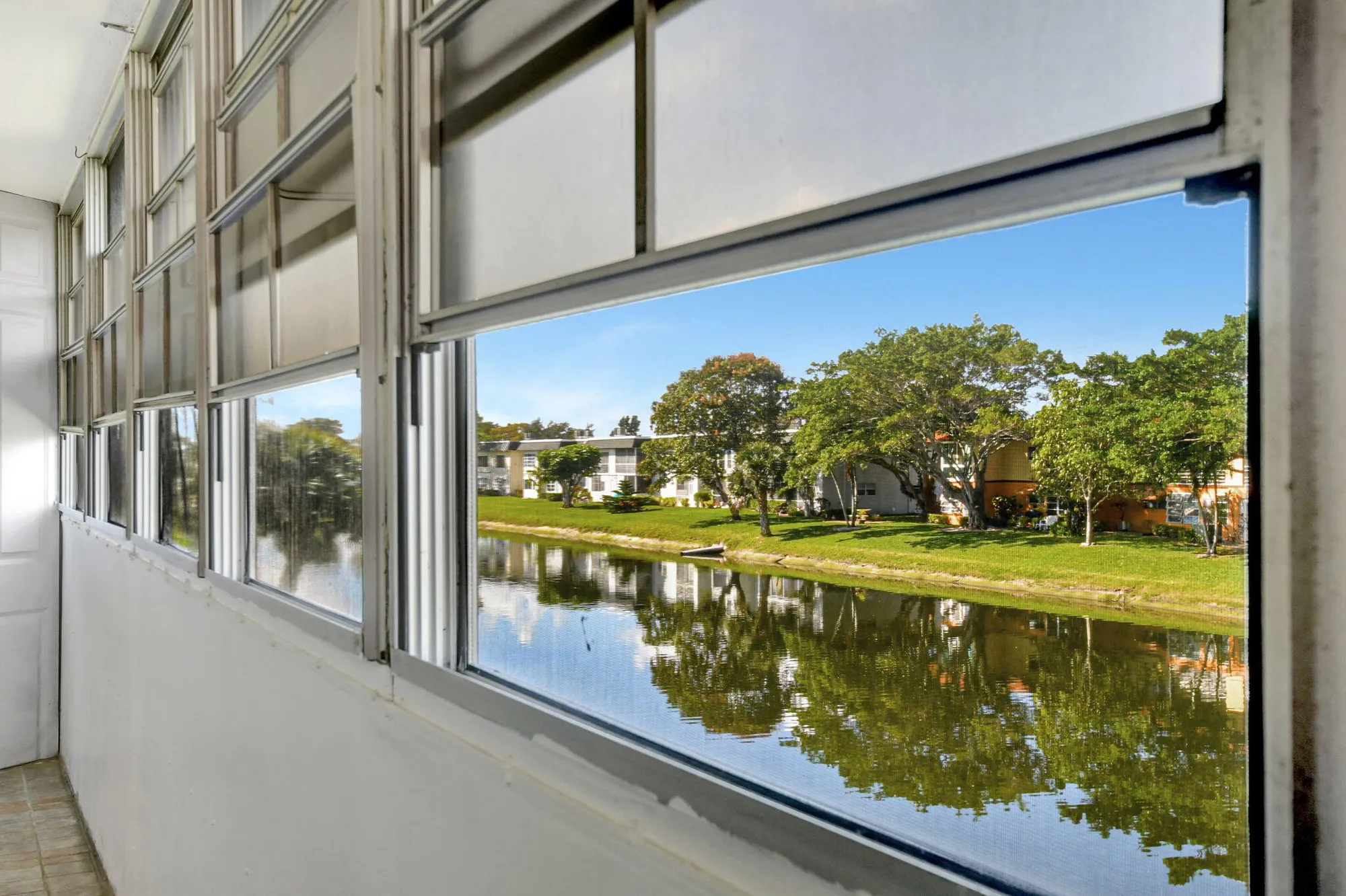 Property Slideshow image 19 of 40 | 48 sheffield b, West Palm Beach, FL, 33417