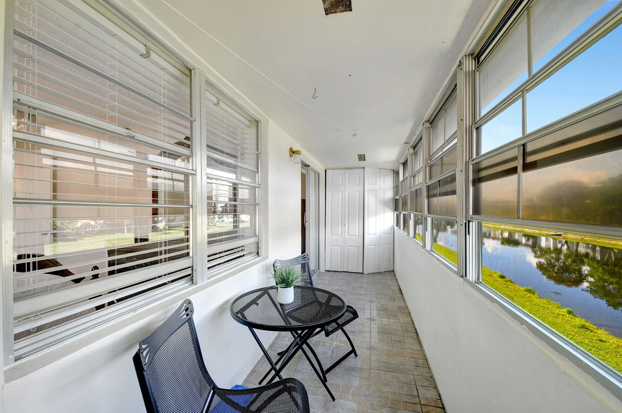 Property Slideshow image 18 of 40 | 48 sheffield b, West Palm Beach, FL, 33417