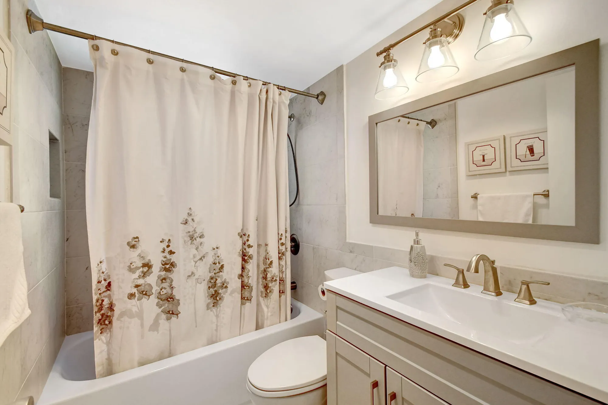Property Slideshow image 12 of 40 | 48 sheffield b, West Palm Beach, FL, 33417