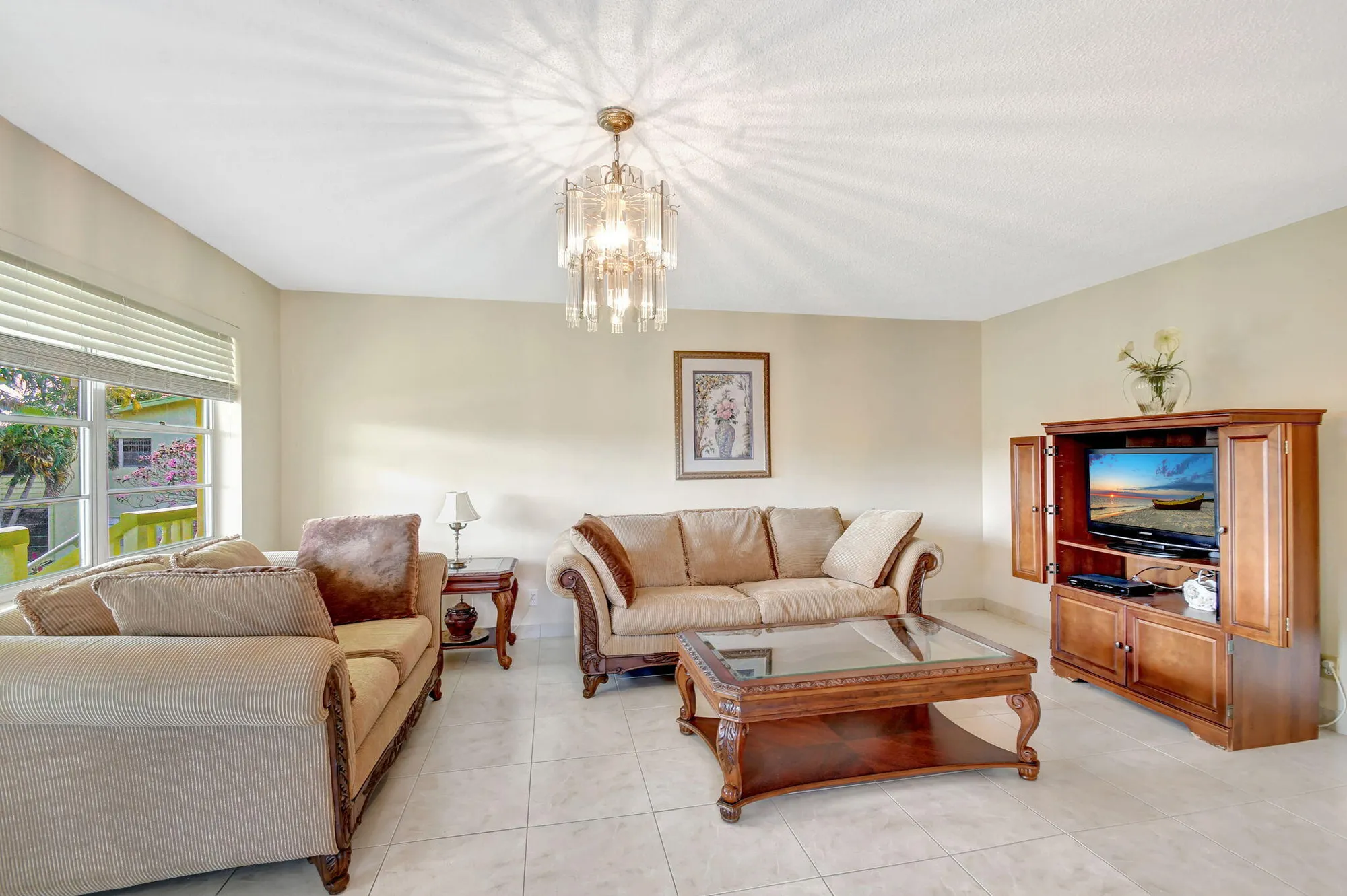 Property Slideshow image 5 of 40 | 48 sheffield b, West Palm Beach, FL, 33417
