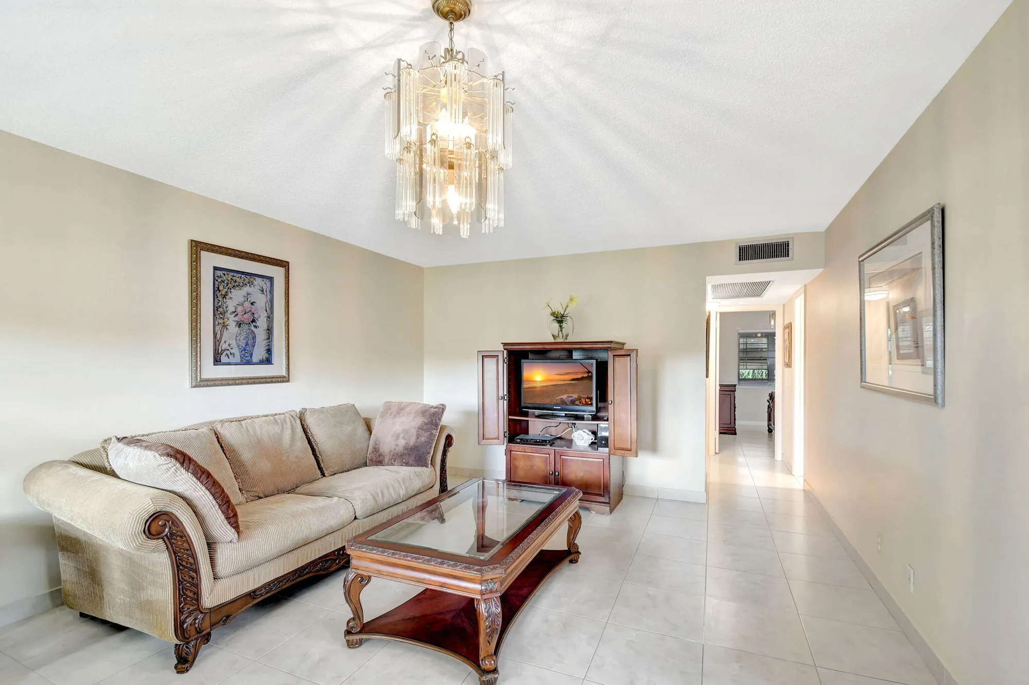 Property Slideshow image 6 of 40 | 48 sheffield b, West Palm Beach, FL, 33417