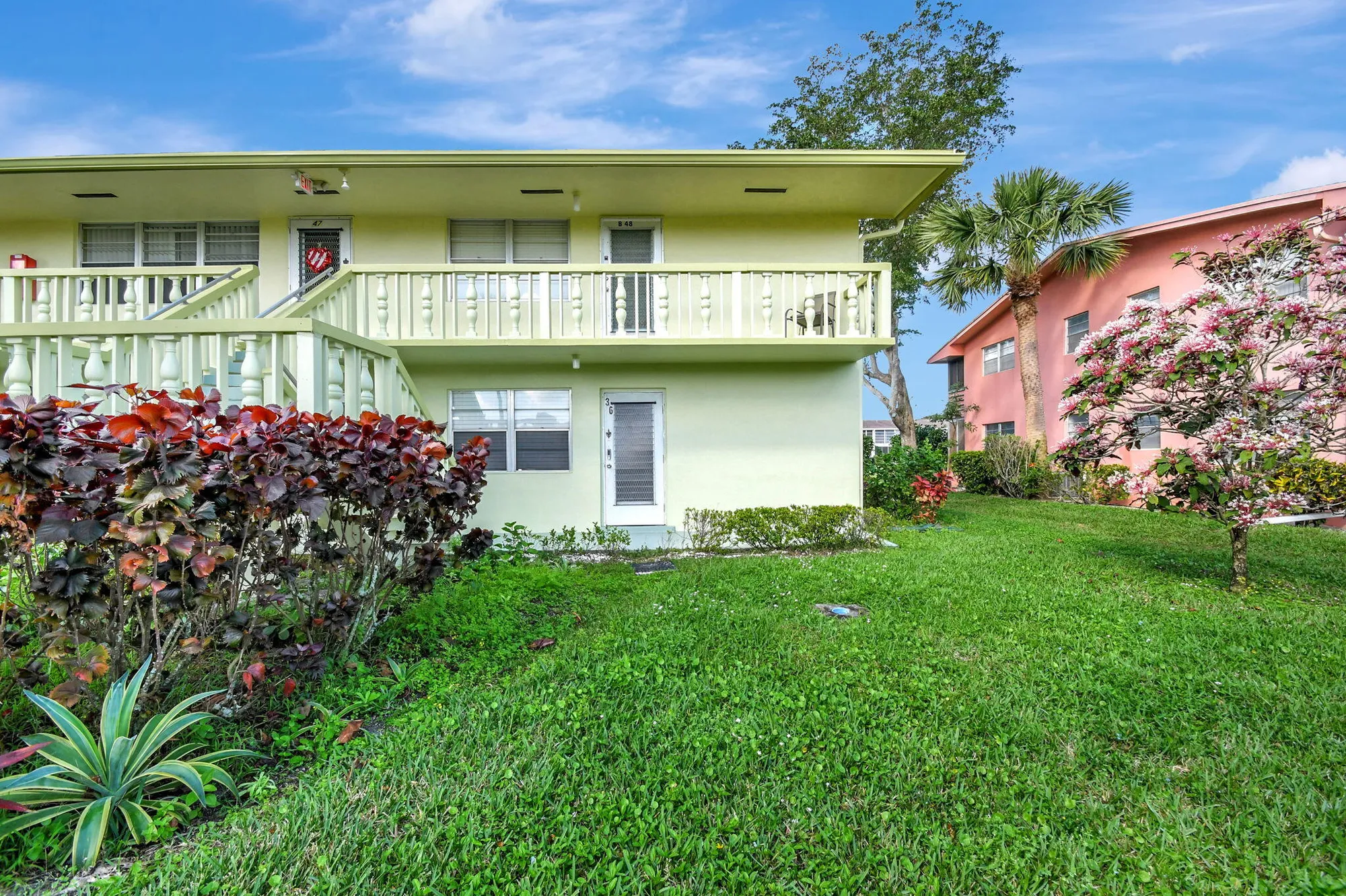 Property Slideshow image 2 of 40 | 48 sheffield b, West Palm Beach, FL, 33417