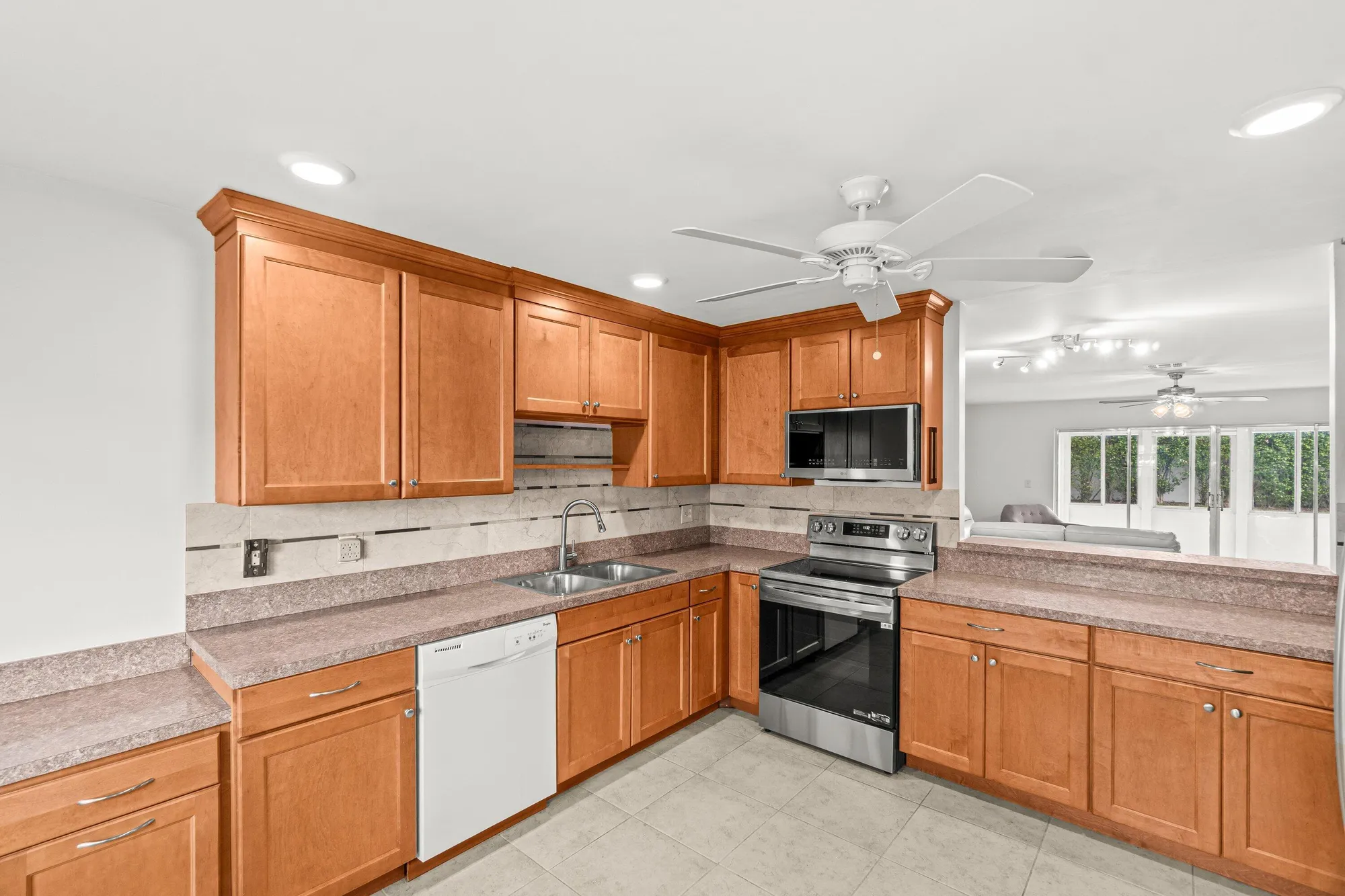 Property Slideshow image 4 of 43 | 5074 privet pl b, Delray Beach, FL, 33484