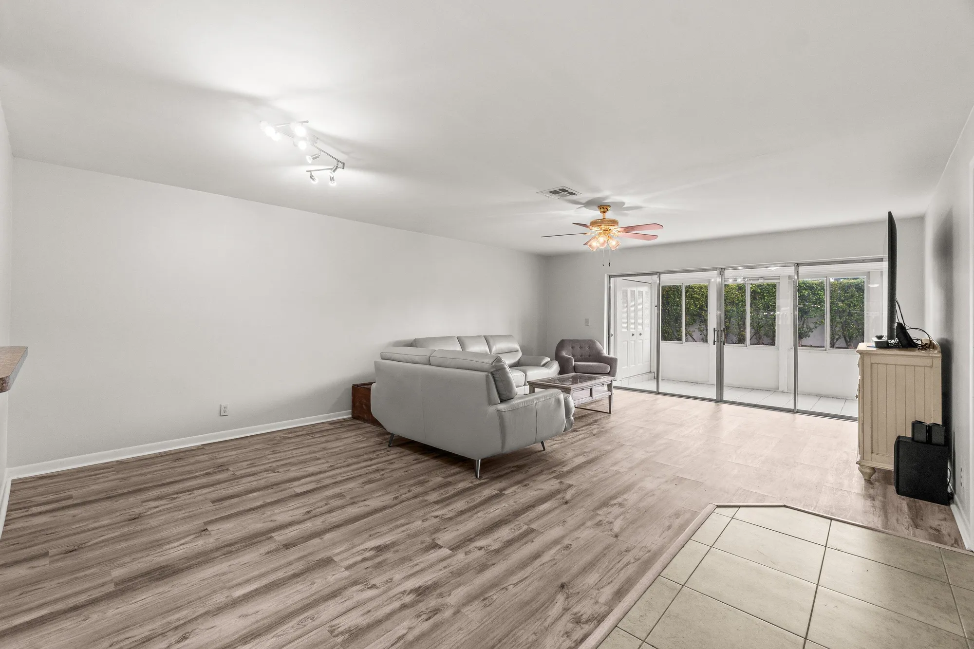 Property Slideshow image 8 of 43 | 5074 privet pl b, Delray Beach, FL, 33484