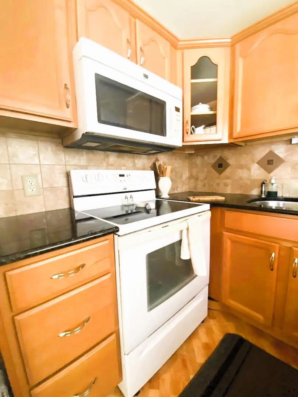 Property Slideshow image 8 of 26 | 208 chatham j # 208, West Palm Beach, FL, 33417