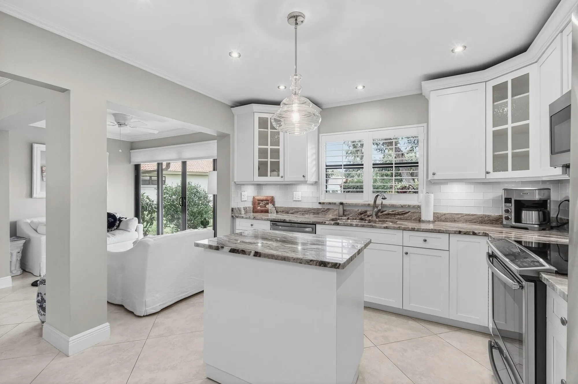 Property Slideshow image 18 of 52 | 4555 apple tree cir a, Boynton Beach, FL, 33436