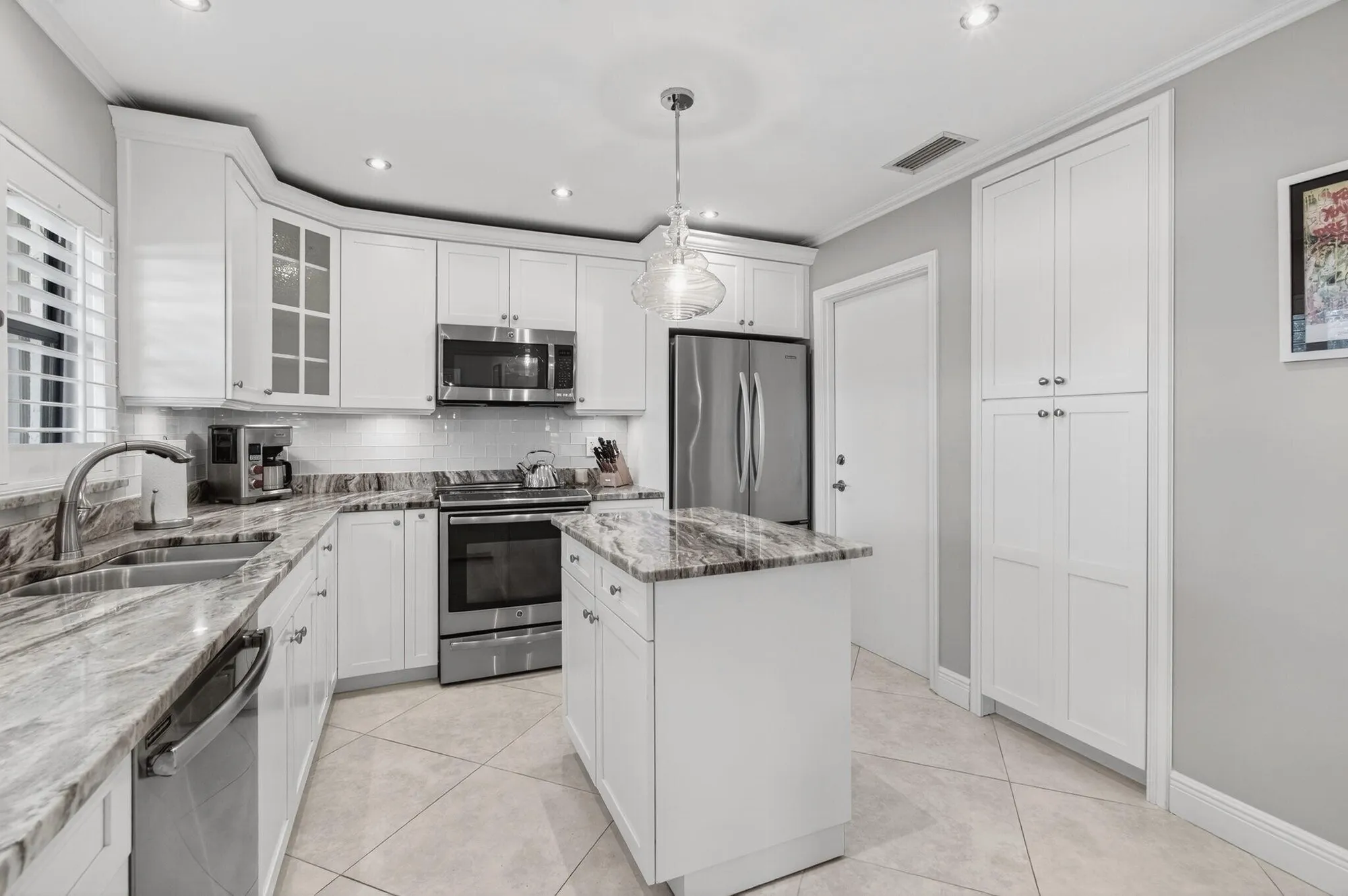 Property Slideshow image 22 of 52 | 4555 apple tree cir a, Boynton Beach, FL, 33436