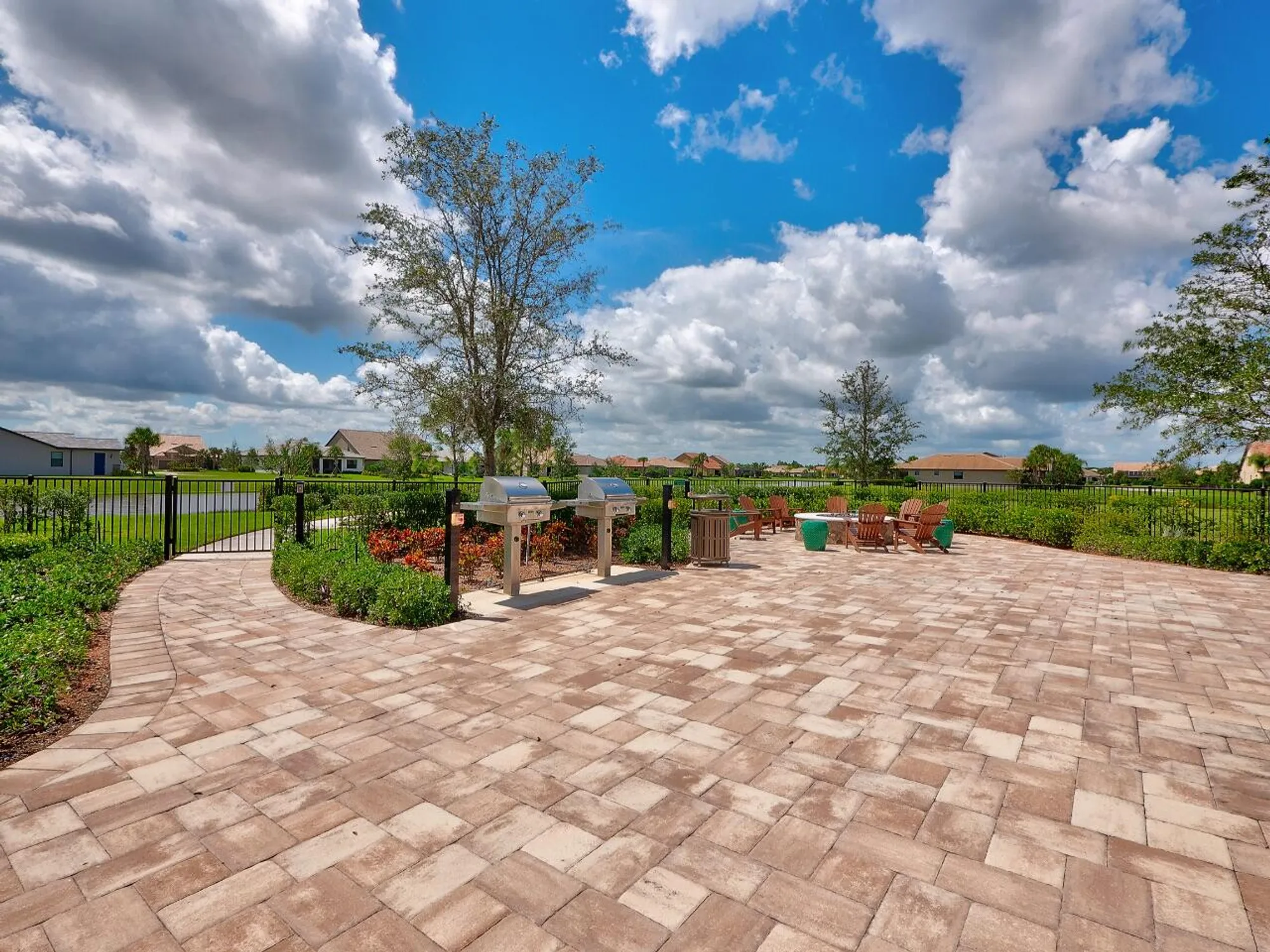 Property Slideshow image 39 of 40 | 564 se monet dr, Port Saint Lucie, FL, 34984