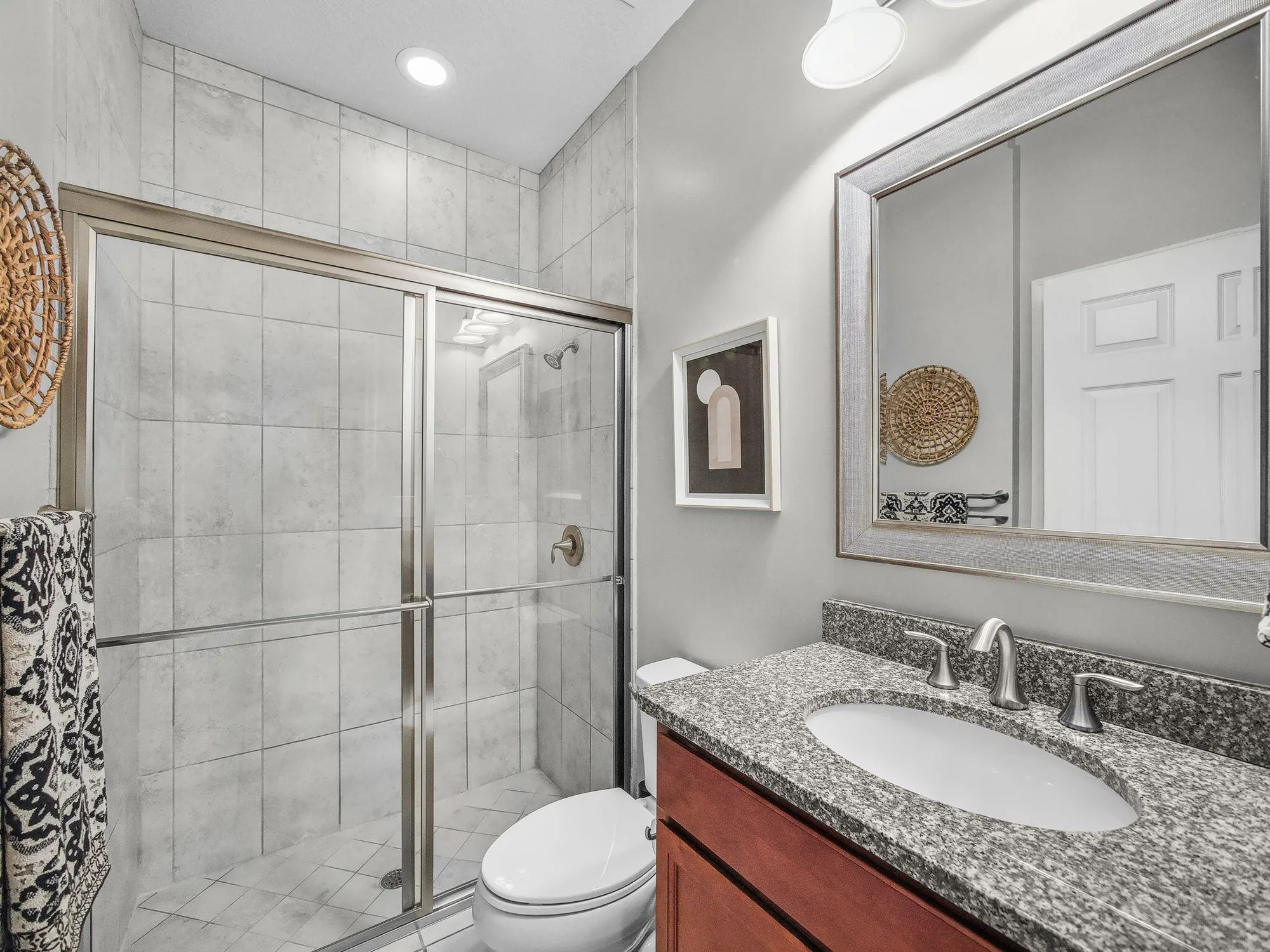 Property Slideshow image 20 of 40 | 564 se monet dr, Port Saint Lucie, FL, 34984