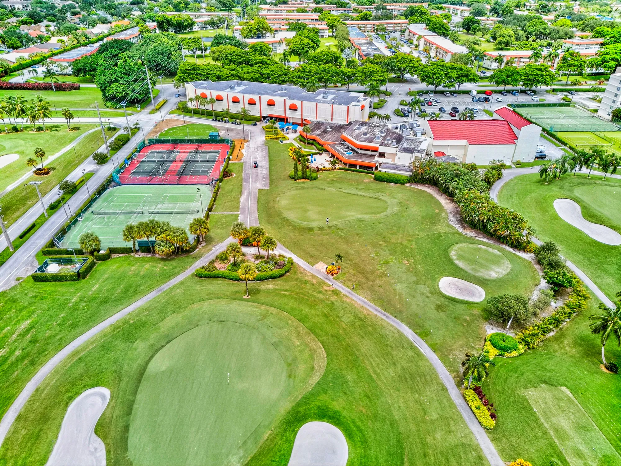 Property Slideshow image 1 of 43 | 681 s hollybrook dr 302, Pembroke Pines, FL, 33025