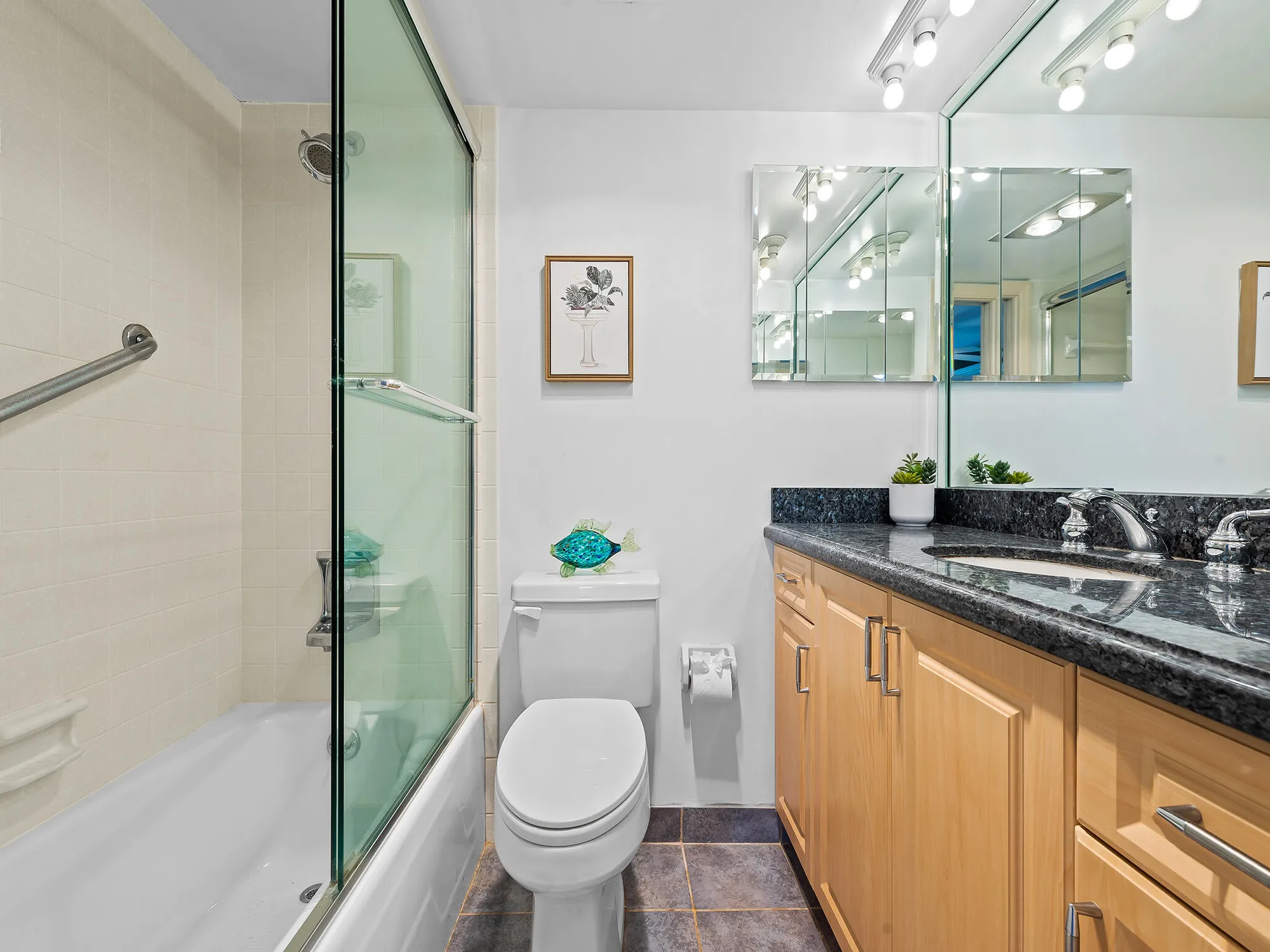 Property Slideshow image 12 of 39 | 3300 s ocean blvd apt 123c, Highland Beach, FL, 33487