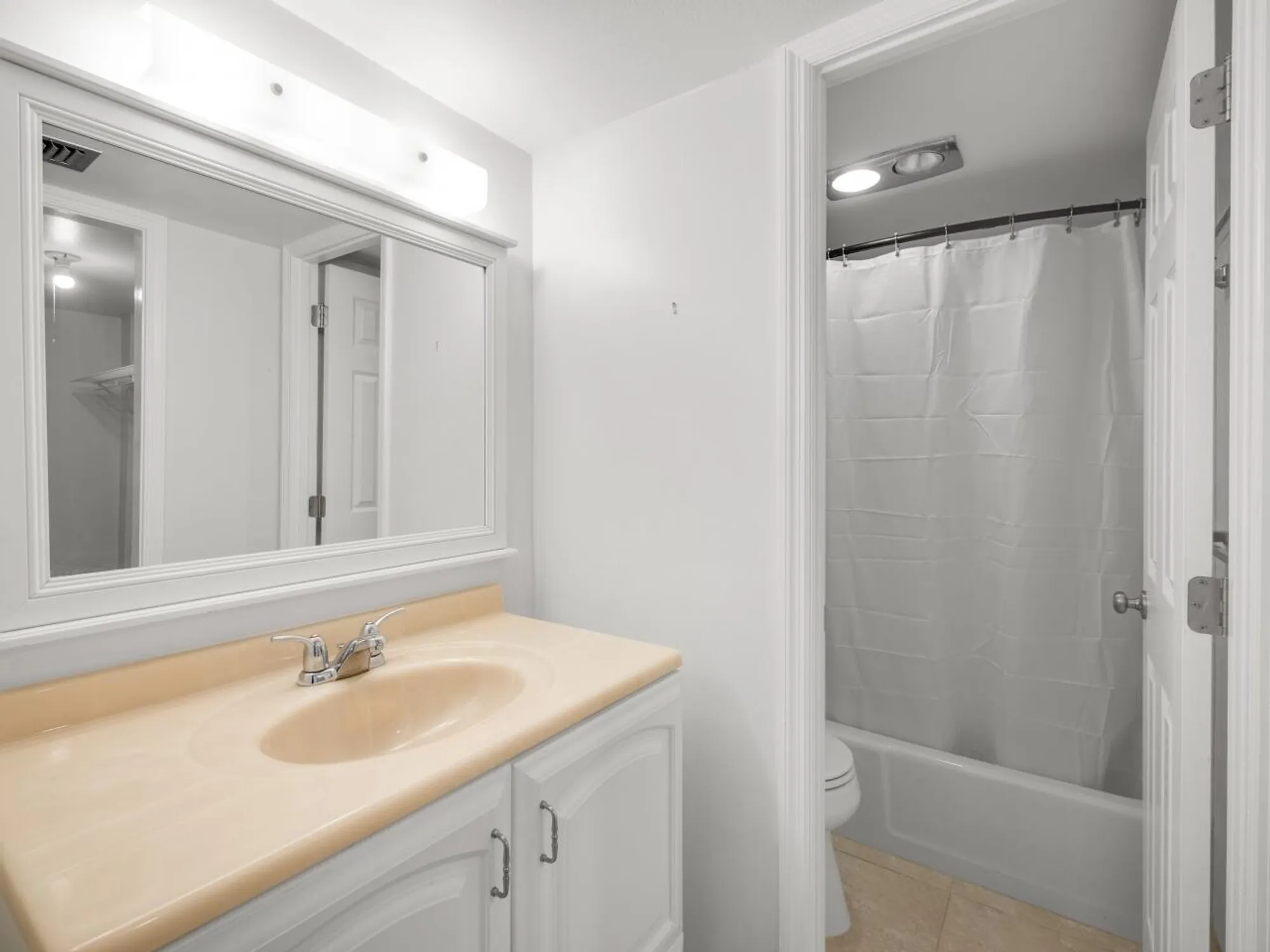 Property Slideshow image 12 of 18 | 1262 sugar sands blvd apt 127, Riviera Beach, FL, 33404