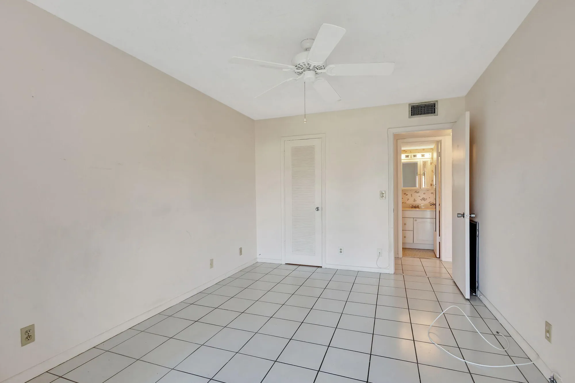 Property Slideshow image 12 of 38 | 332 sheffield, West Palm Beach, FL, 33417