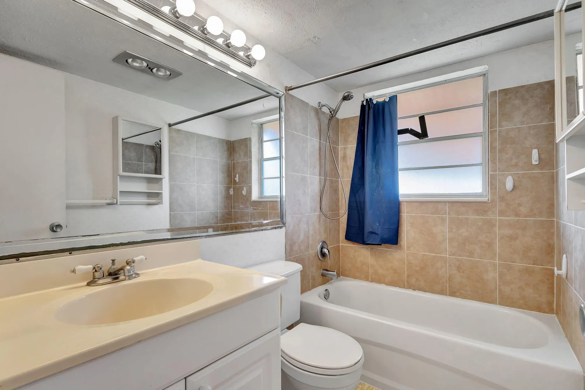 Property Slideshow image 10 of 38 | 332 sheffield, West Palm Beach, FL, 33417