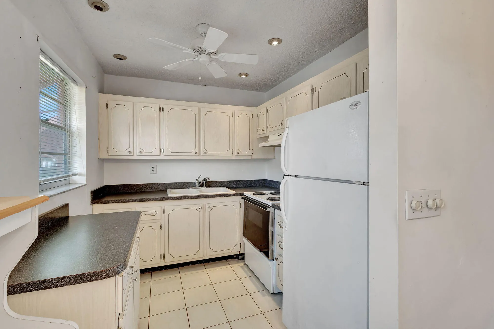 Property Slideshow image 9 of 38 | 332 sheffield, West Palm Beach, FL, 33417