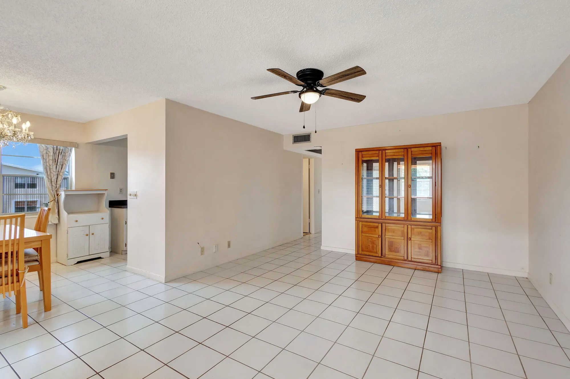 Property Slideshow image 5 of 38 | 332 sheffield, West Palm Beach, FL, 33417