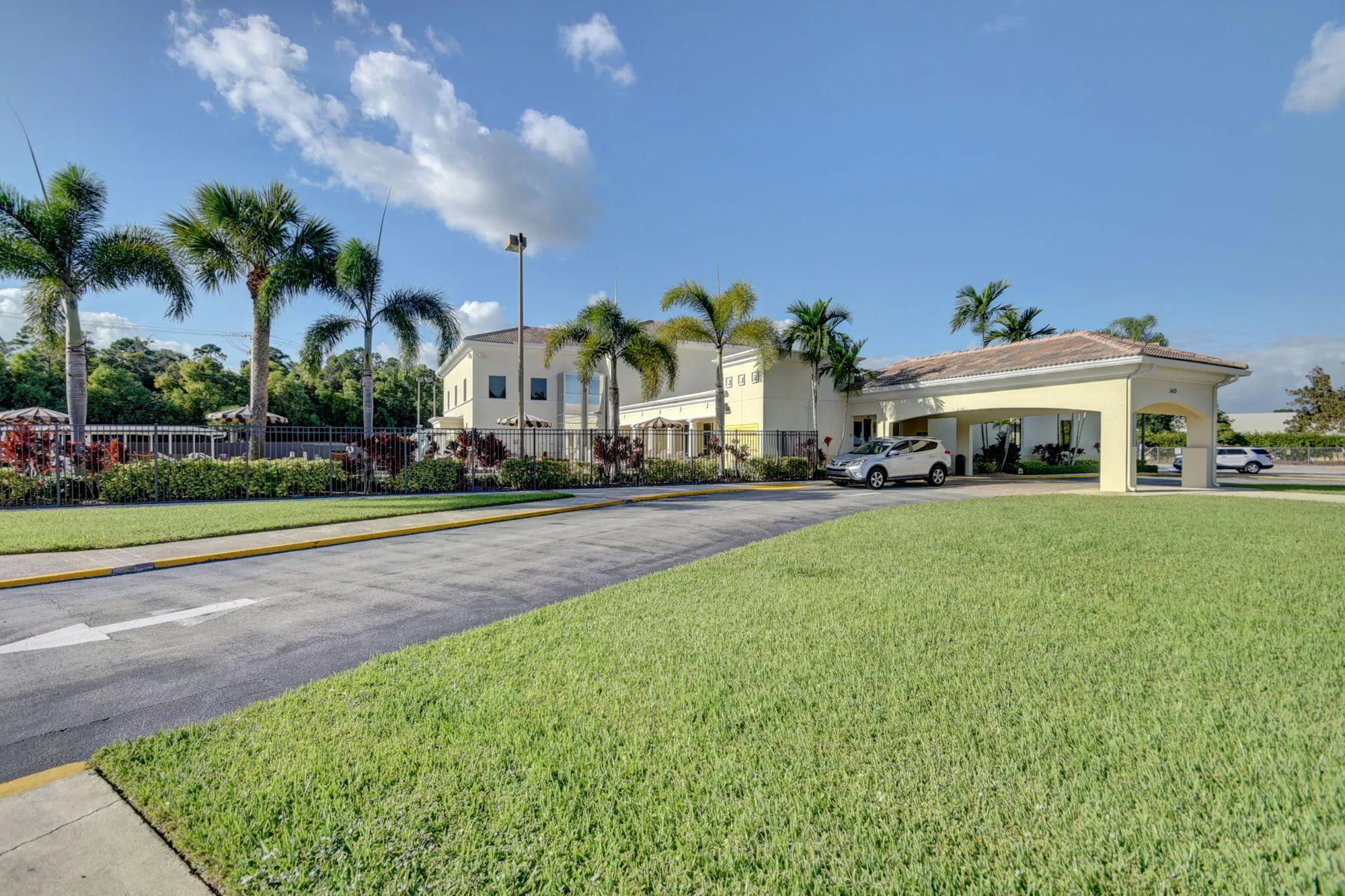 Property Slideshow image 21 of 38 | 332 sheffield, West Palm Beach, FL, 33417