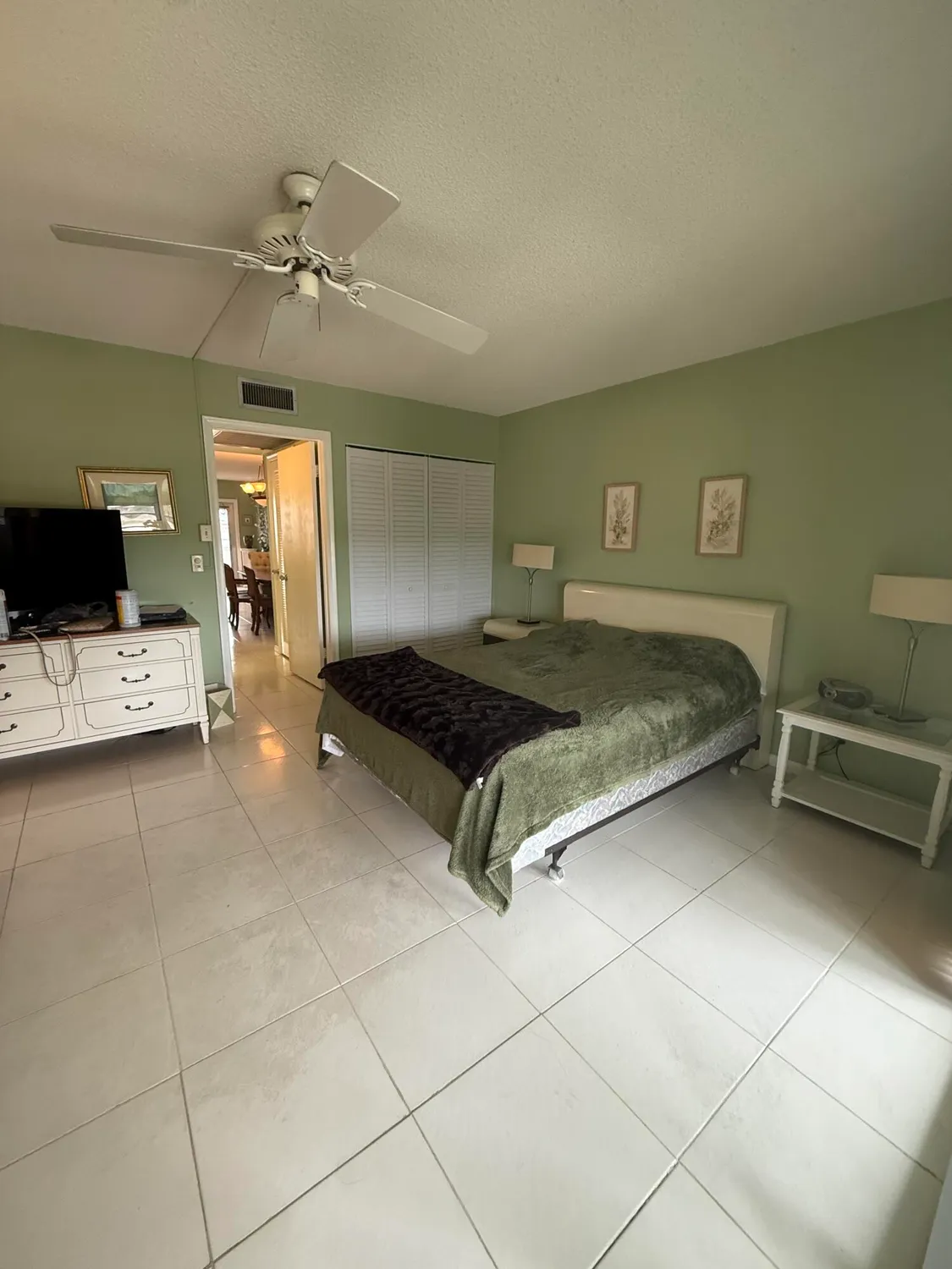 Property Slideshow image 11 of 16 | 407 greenbrier a, West Palm Beach, FL, 33417