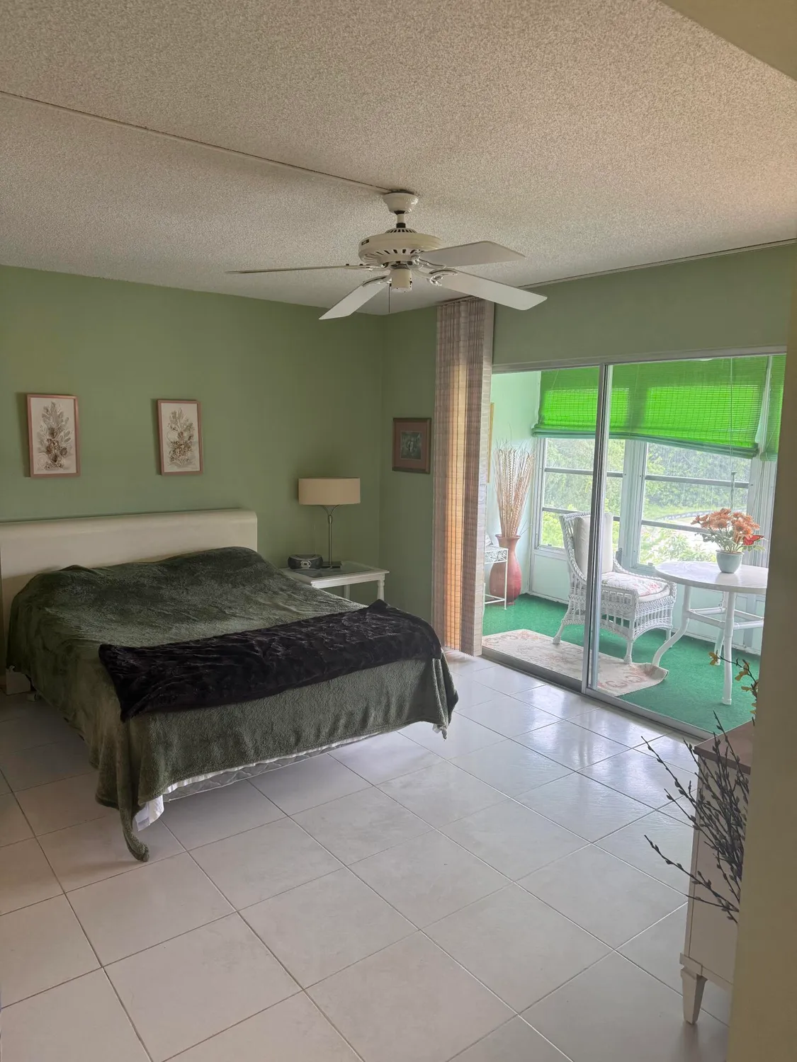 Property Slideshow image 12 of 16 | 407 greenbrier a, West Palm Beach, FL, 33417