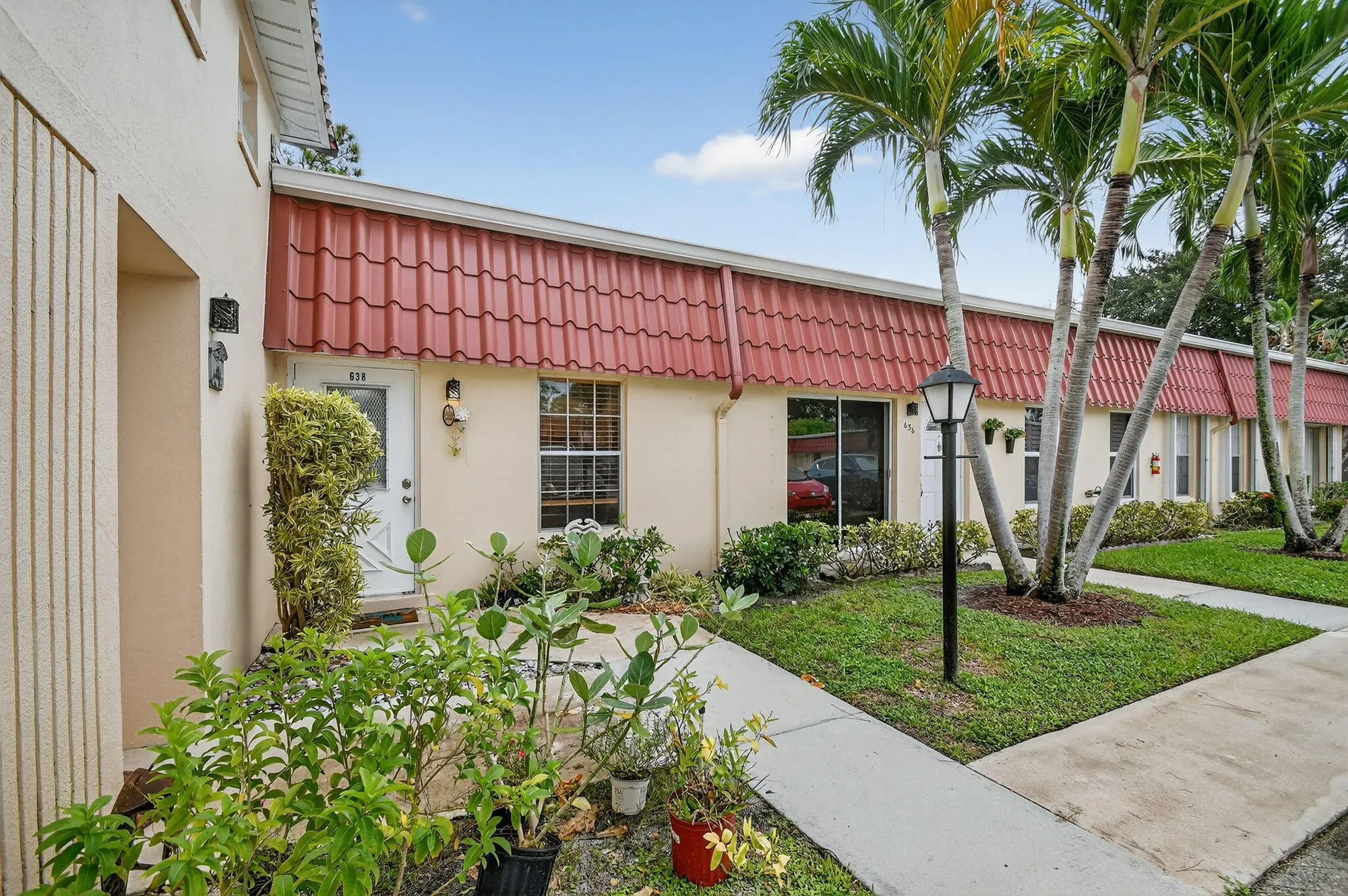 Property Slideshow image 4 of 58 | 638 marlboro oval # 638, Lake Worth, FL, 33467
