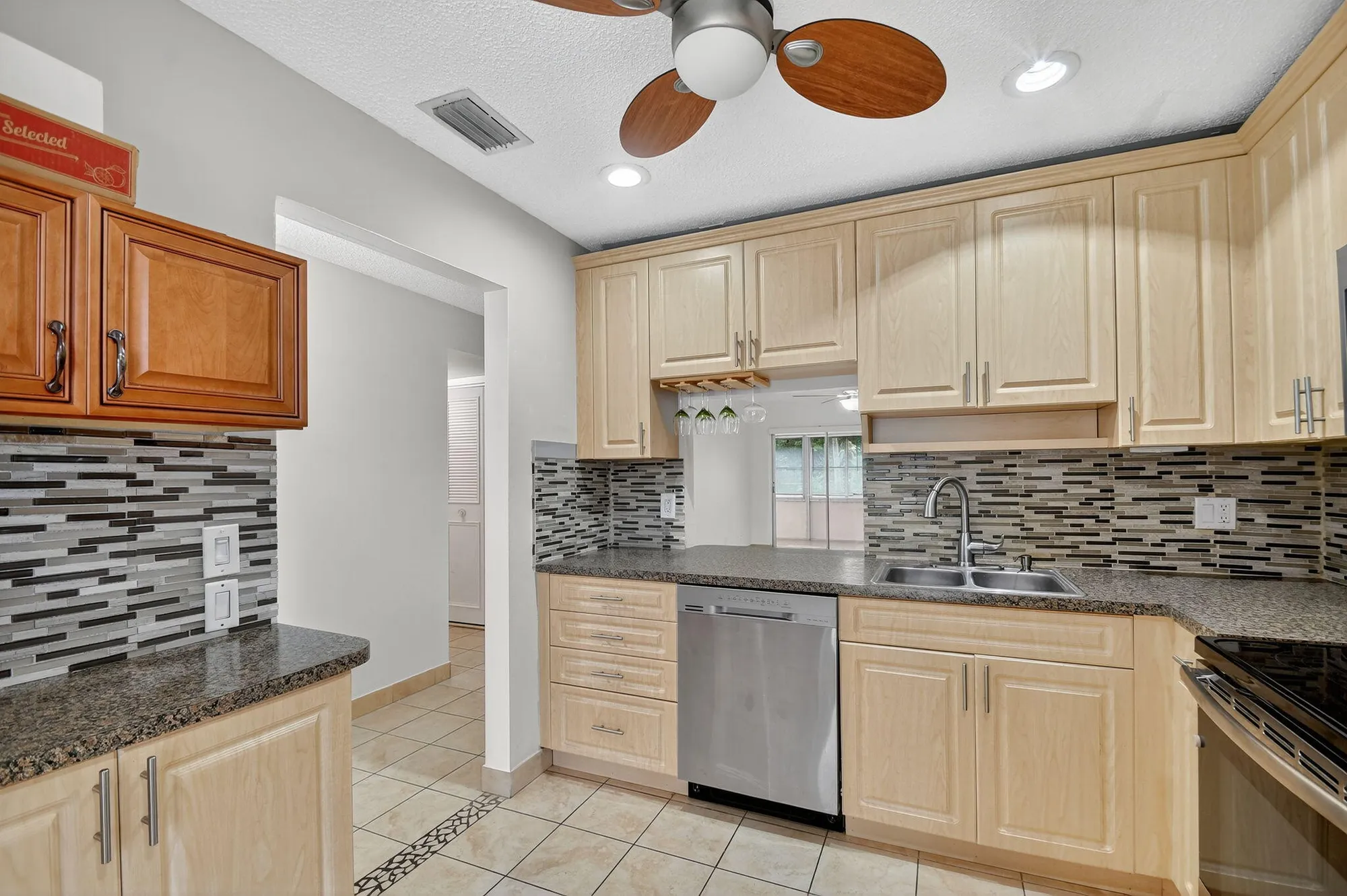 Property Slideshow image 10 of 58 | 638 marlboro oval # 638, Lake Worth, FL, 33467