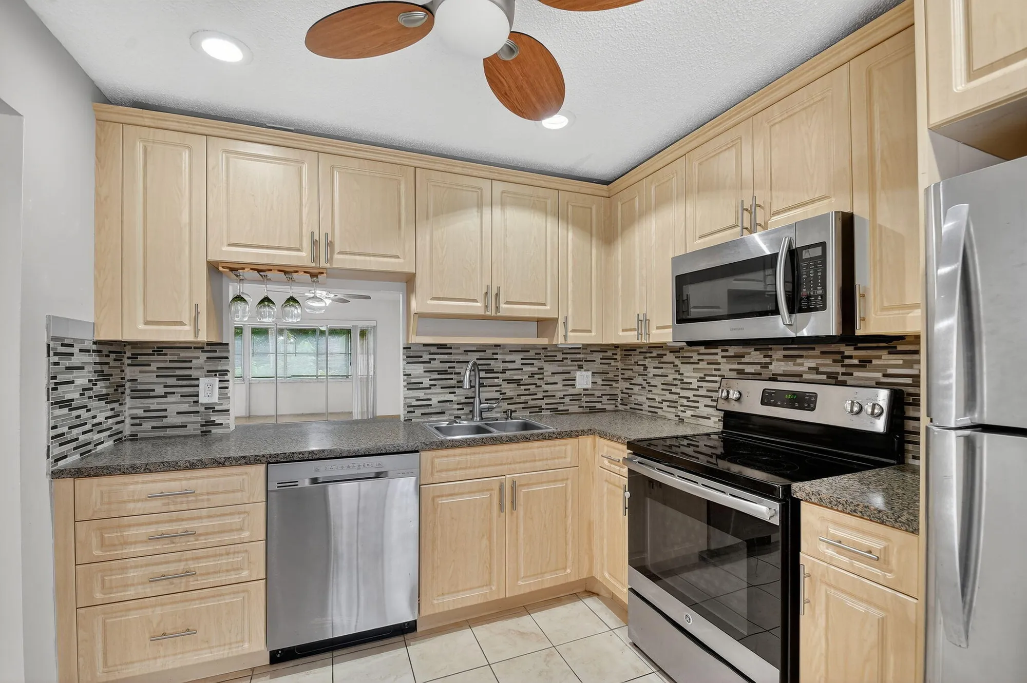 Property Slideshow image 9 of 58 | 638 marlboro oval # 638, Lake Worth, FL, 33467