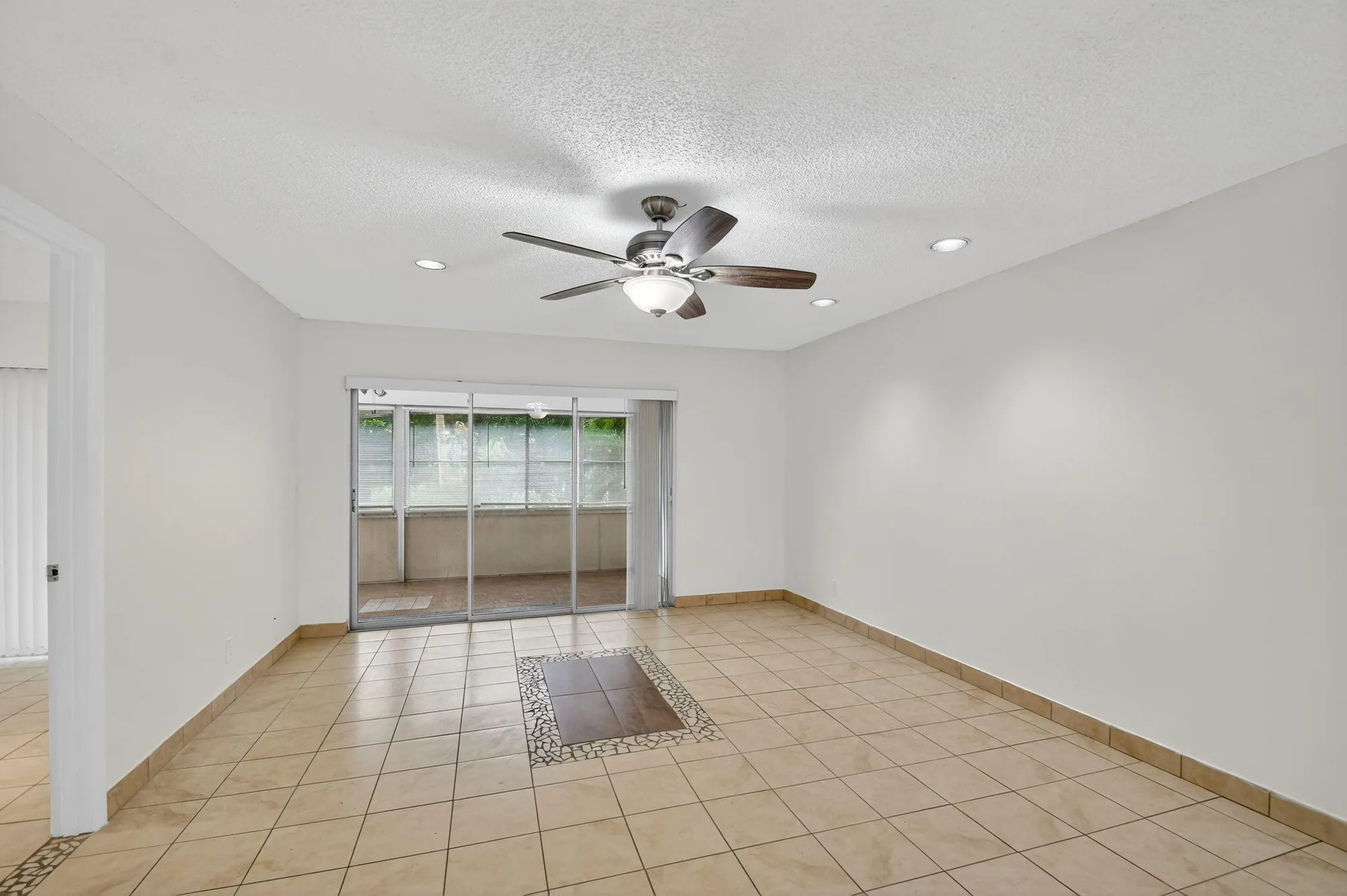 Property Slideshow image 16 of 58 | 638 marlboro oval # 638, Lake Worth, FL, 33467