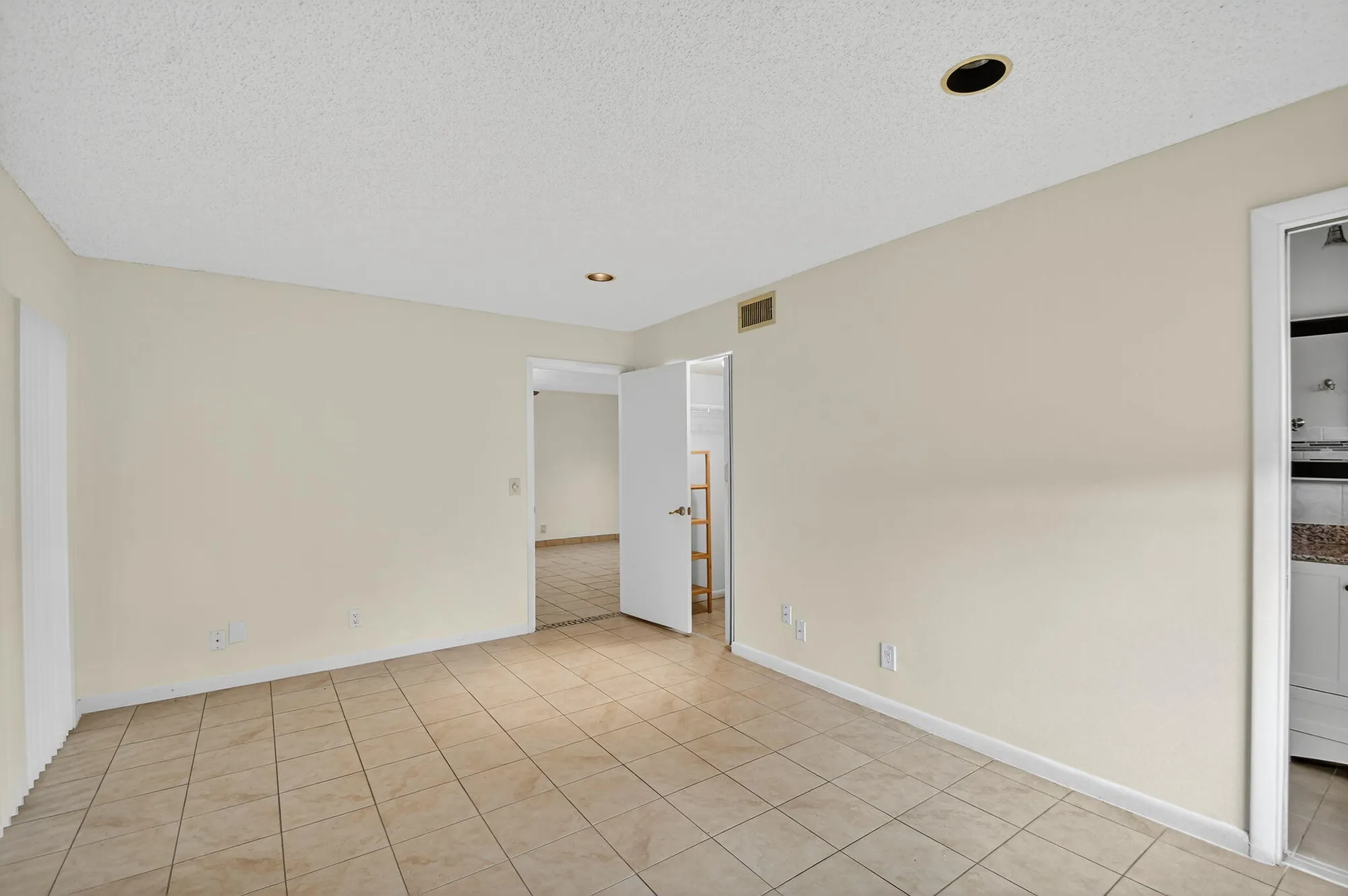 Property Slideshow image 21 of 58 | 638 marlboro oval # 638, Lake Worth, FL, 33467