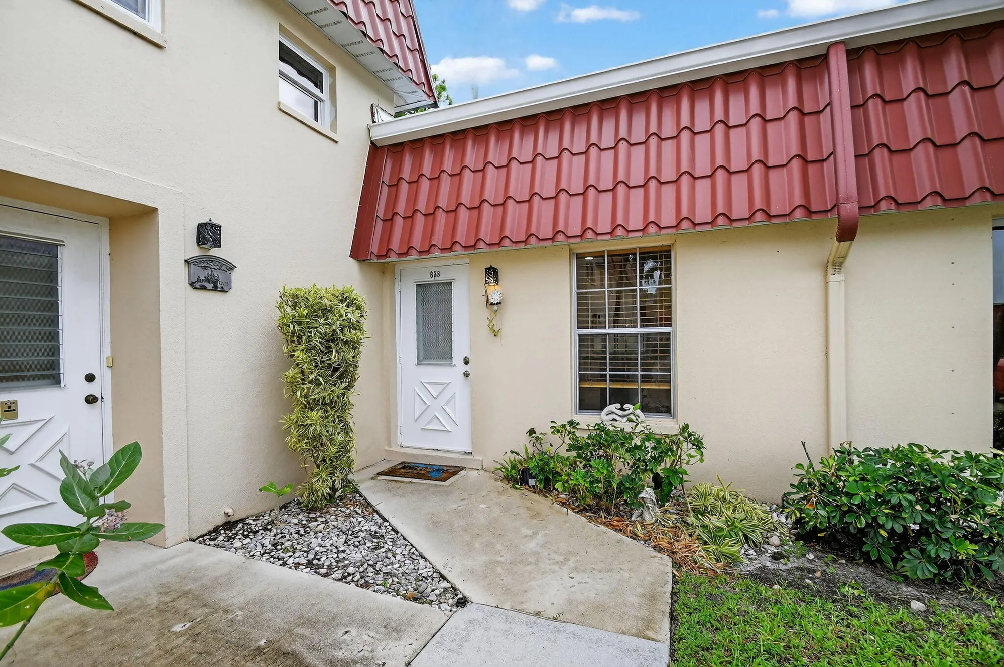 Property Slideshow image 2 of 58 | 638 marlboro oval # 638, Lake Worth, FL, 33467