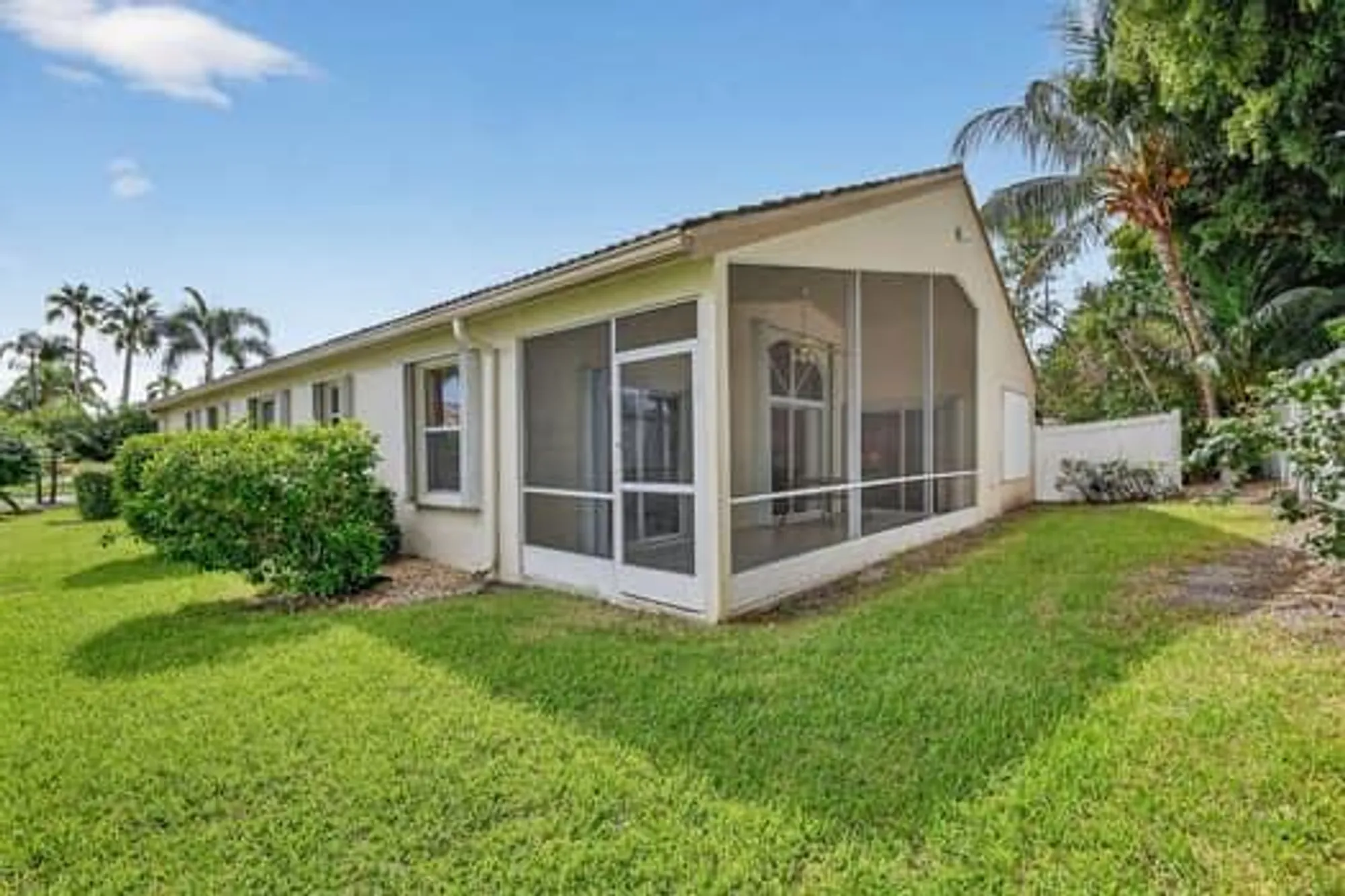 Property Slideshow image 37 of 50 | 10299 utopia cir, Boynton Beach, FL, 33437