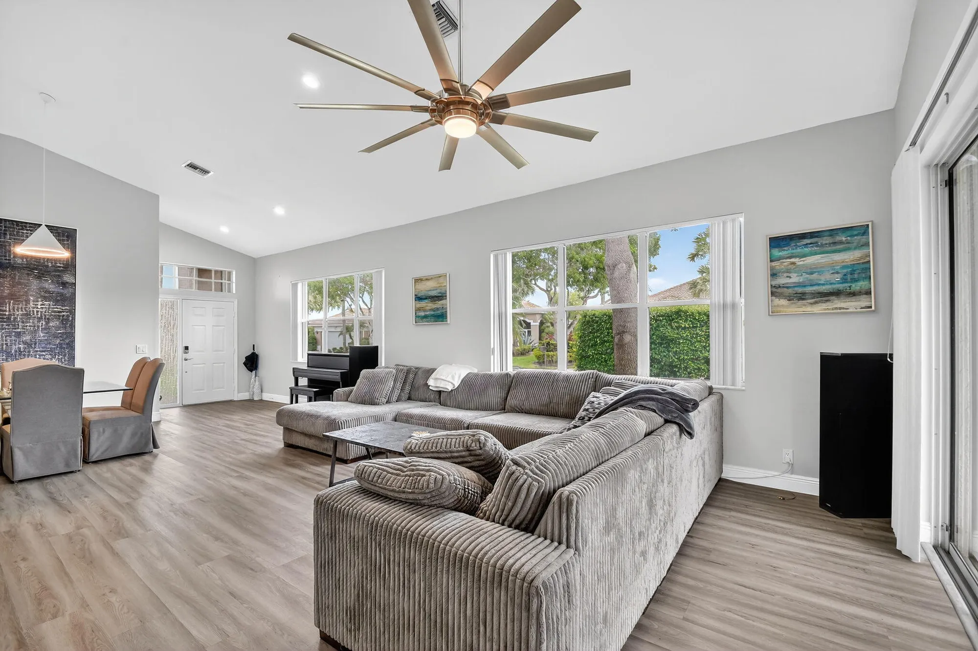 Property Slideshow image 12 of 68 | 6900 cairnwell dr, Boynton Beach, FL, 33472