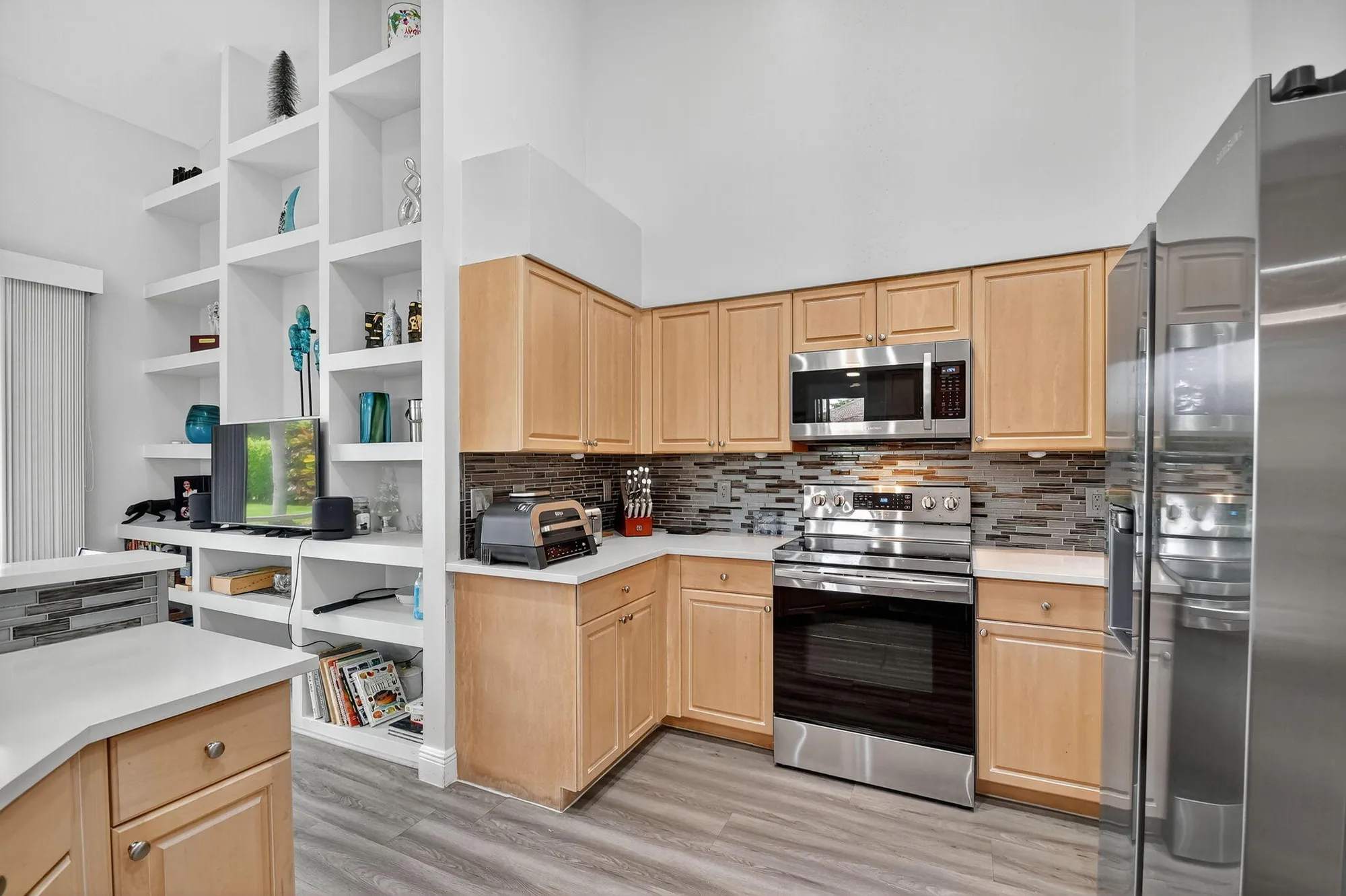 Property Slideshow image 14 of 68 | 6900 cairnwell dr, Boynton Beach, FL, 33472