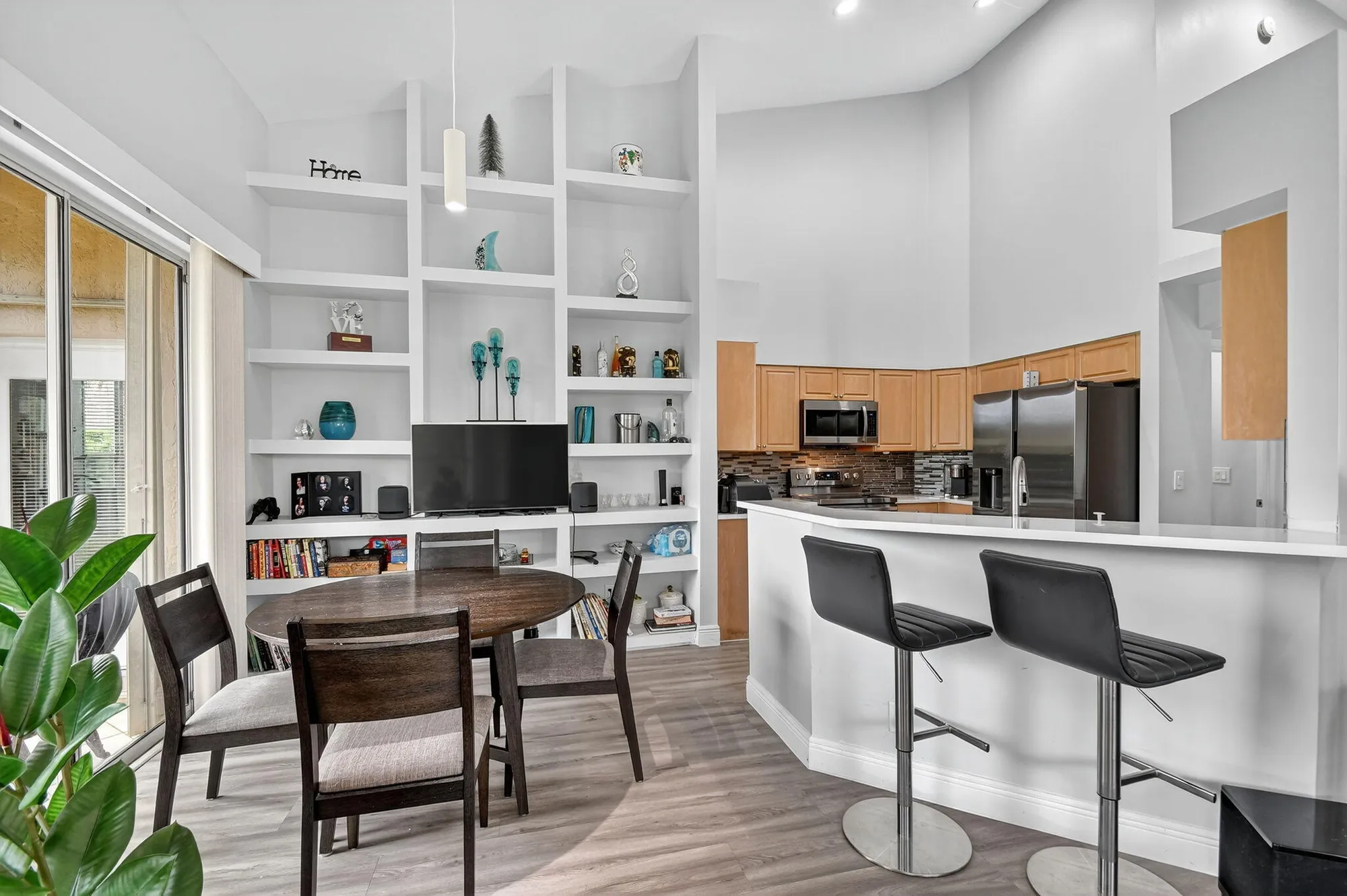 Property Slideshow image 19 of 68 | 6900 cairnwell dr, Boynton Beach, FL, 33472