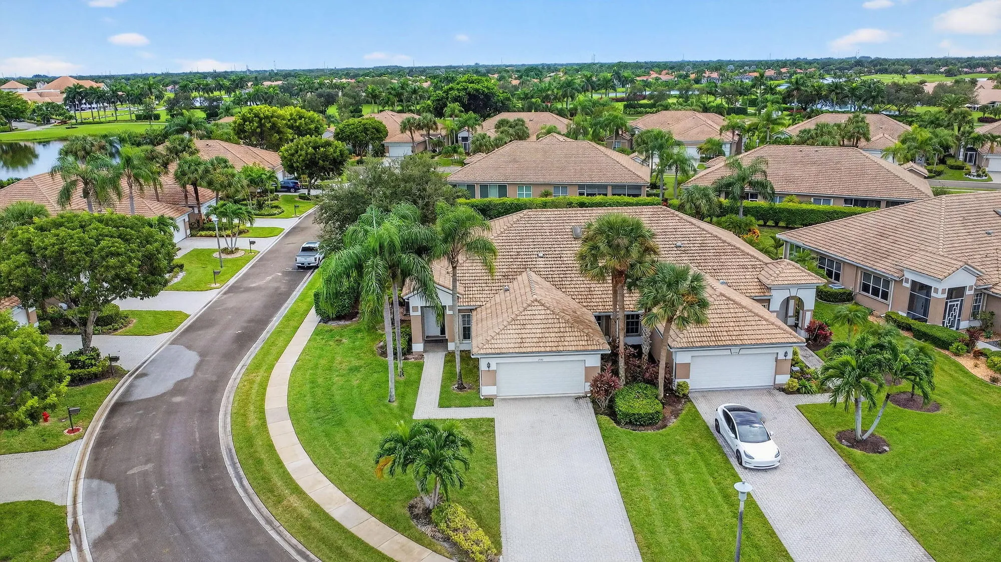 Property Slideshow image 41 of 68 | 6900 cairnwell dr, Boynton Beach, FL, 33472
