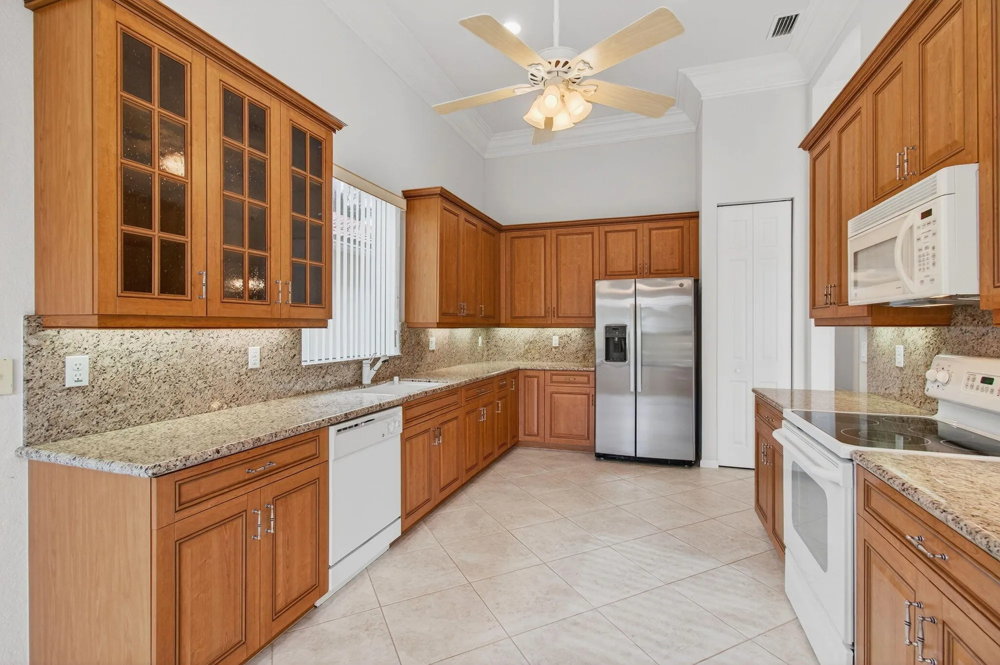 Property Slideshow image 24 of 57 | 6823 fabiano cir, Boynton Beach, FL, 33437