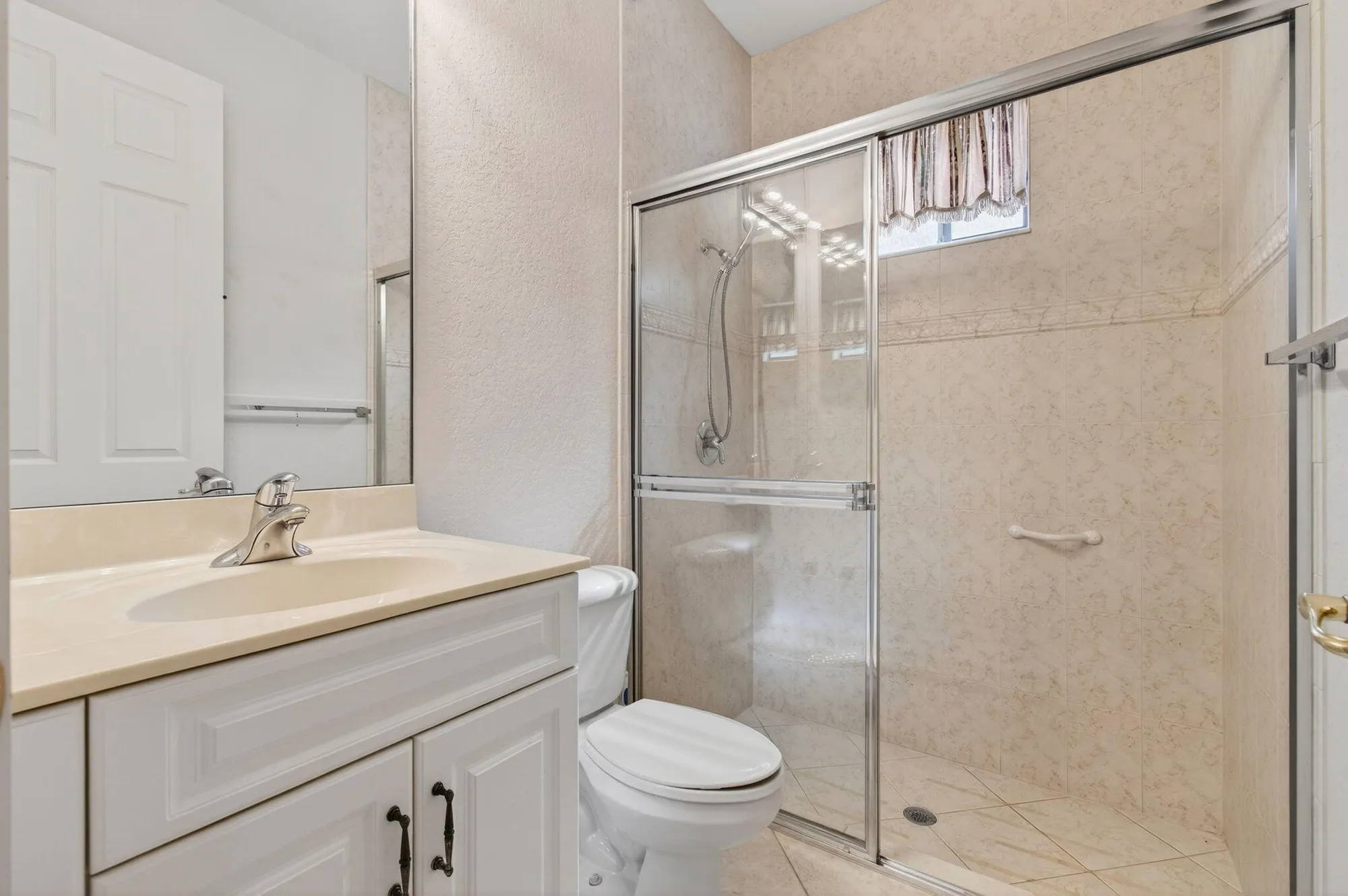 Property Slideshow image 35 of 57 | 6823 fabiano cir, Boynton Beach, FL, 33437
