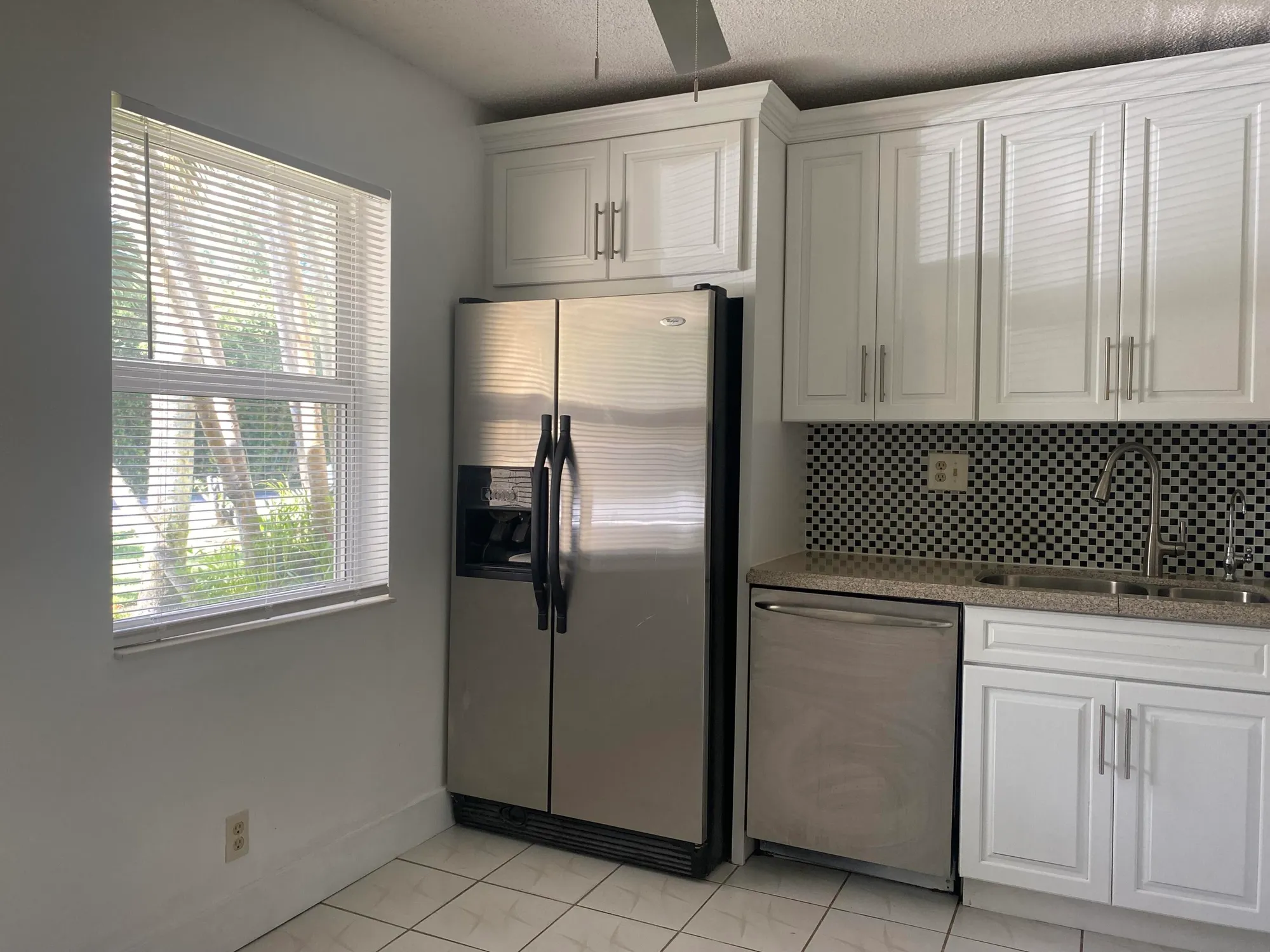 Property Slideshow image 5 of 26 | 127 lake susan dr, West Palm Beach, FL, 33411