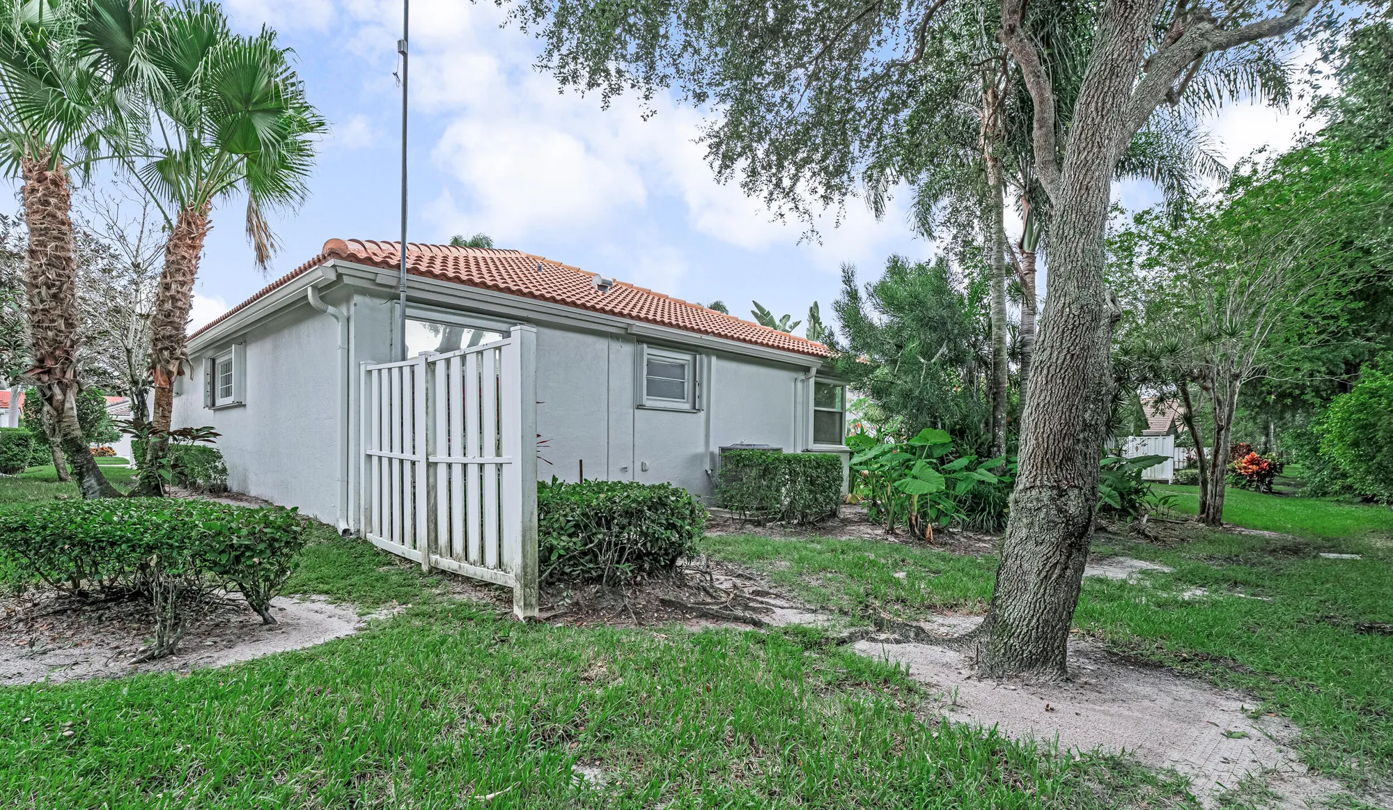 Property Slideshow image 41 of 58 | 9870 harbour lake cir, Boynton Beach, FL, 33437