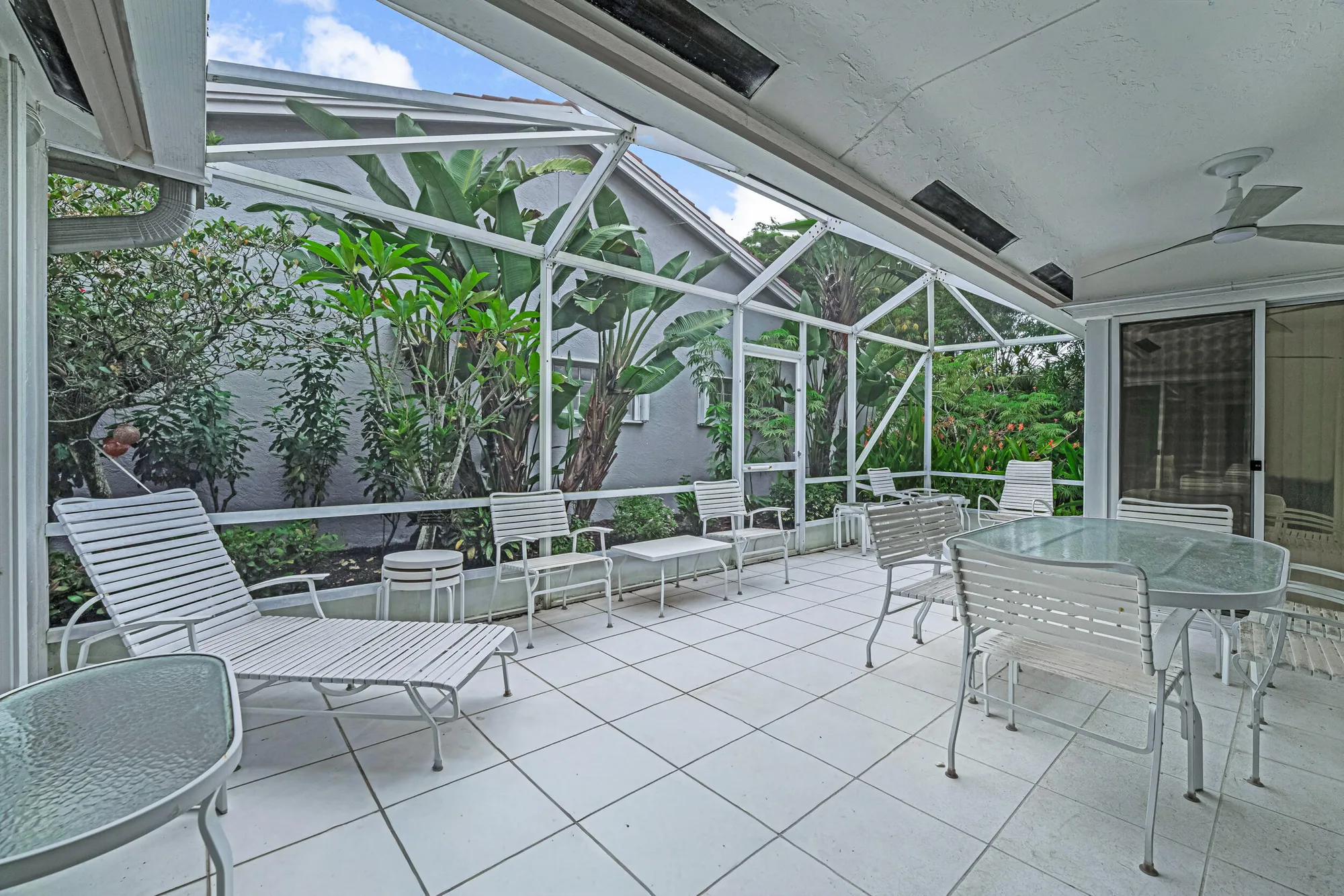 Property Slideshow image 37 of 58 | 9870 harbour lake cir, Boynton Beach, FL, 33437